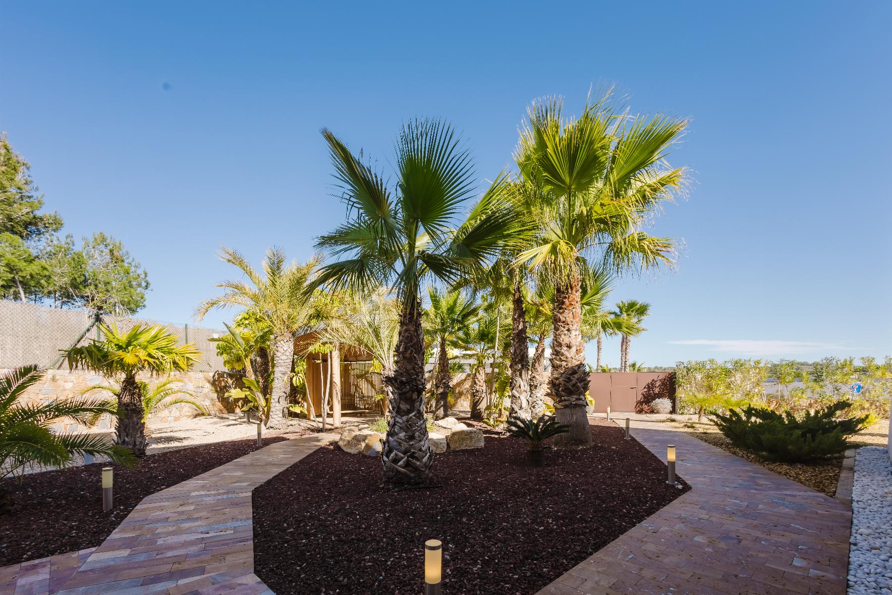 Resale - 5 Bedroom 6 Bathroom  in Orihuela Costa - Las Colinas Golf - Alicante