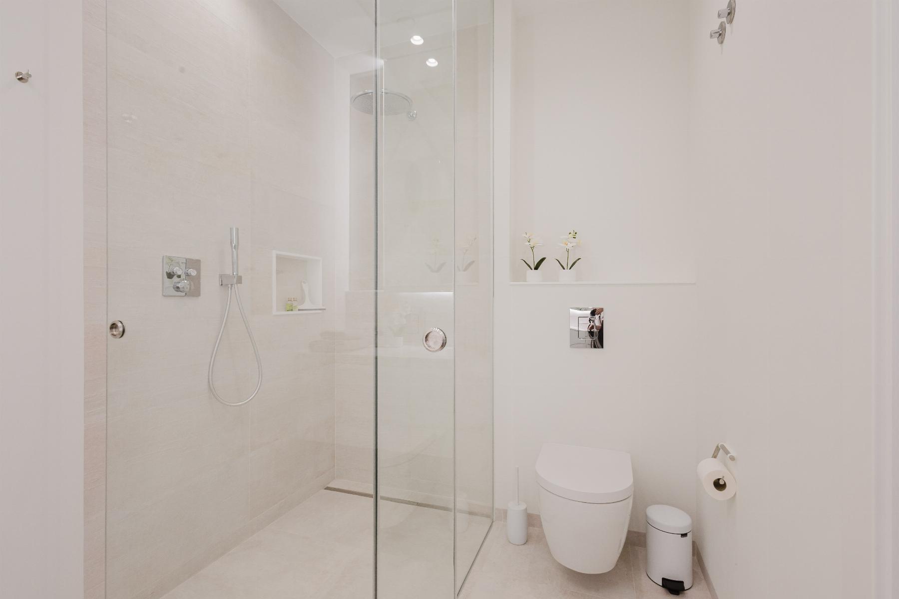 Resale - 5 Bedroom 6 Bathroom  in Orihuela Costa - Las Colinas Golf - Alicante