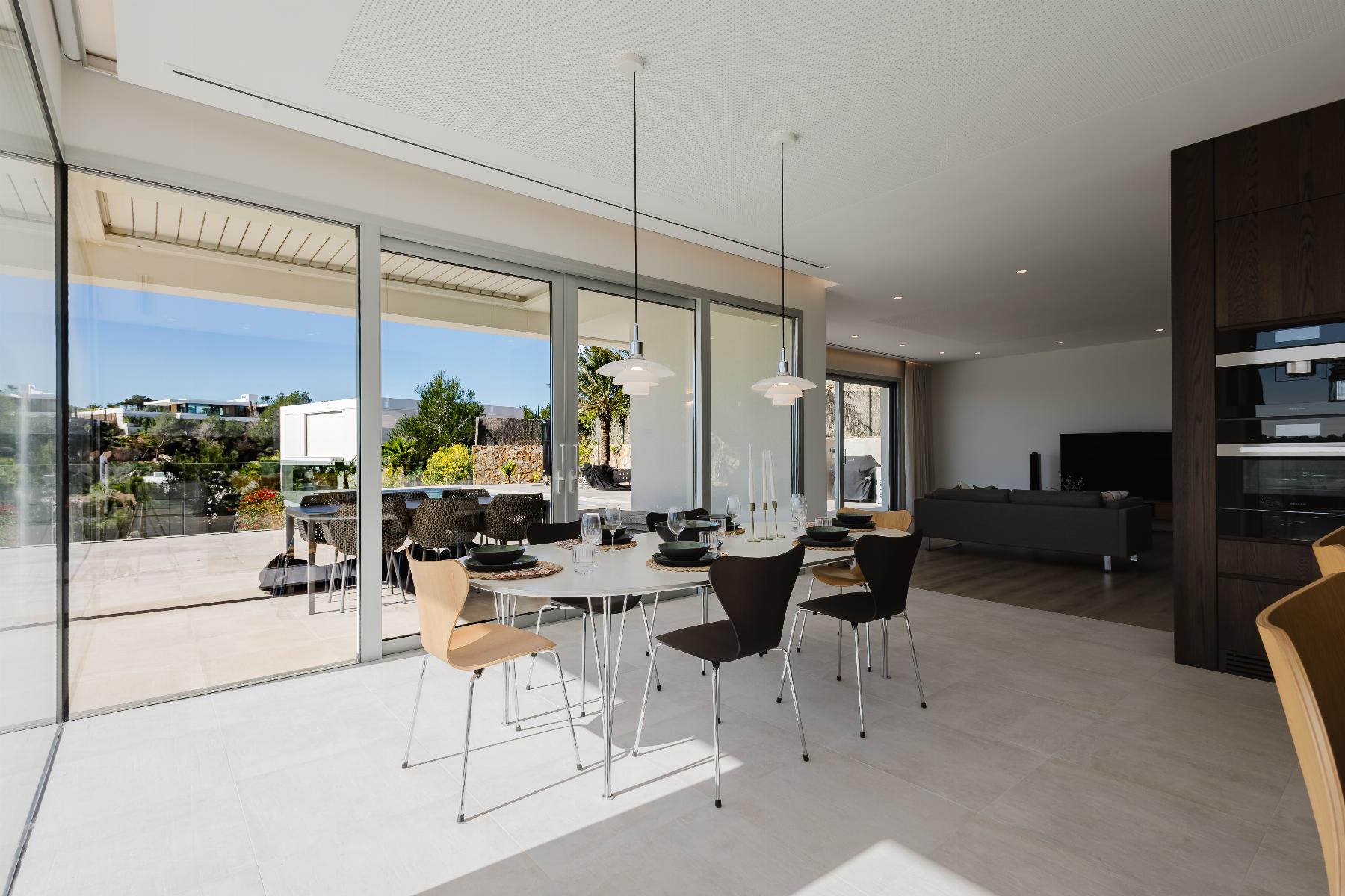 Resale - 5 Bedroom 6 Bathroom  in Orihuela Costa - Las Colinas Golf - Alicante