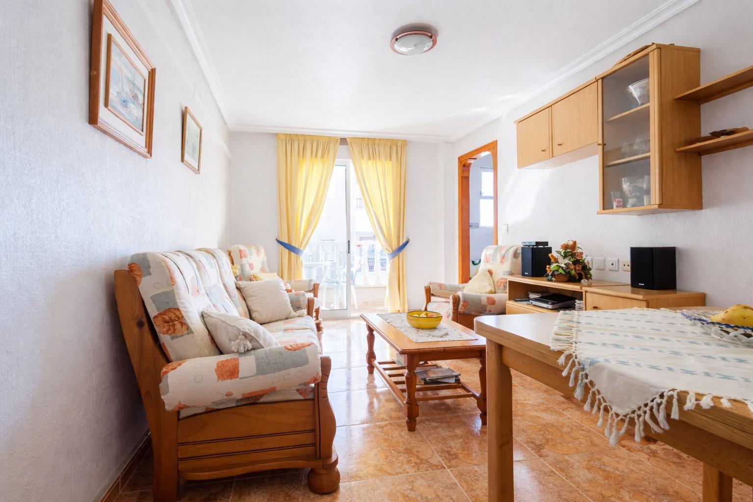 Resale - 3 Bedroom 2 Bathroom  in Torrevieja - Parque de Las Naciones - Alicante