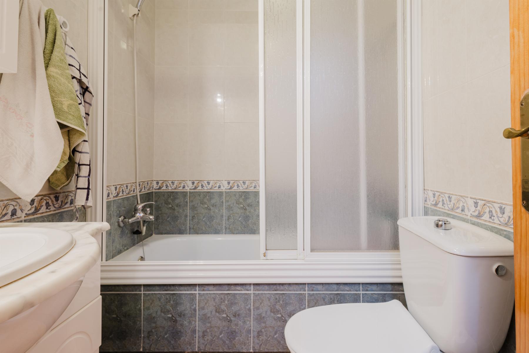 Resale - 3 Bedroom 2 Bathroom  in Torrevieja - Parque de Las Naciones - Alicante