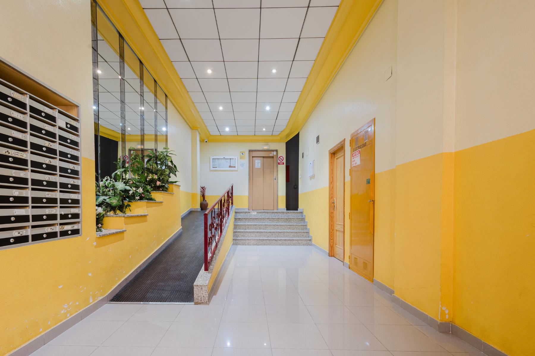 Resale - 3 Bedroom 2 Bathroom  in Torrevieja - Parque de Las Naciones - Alicante