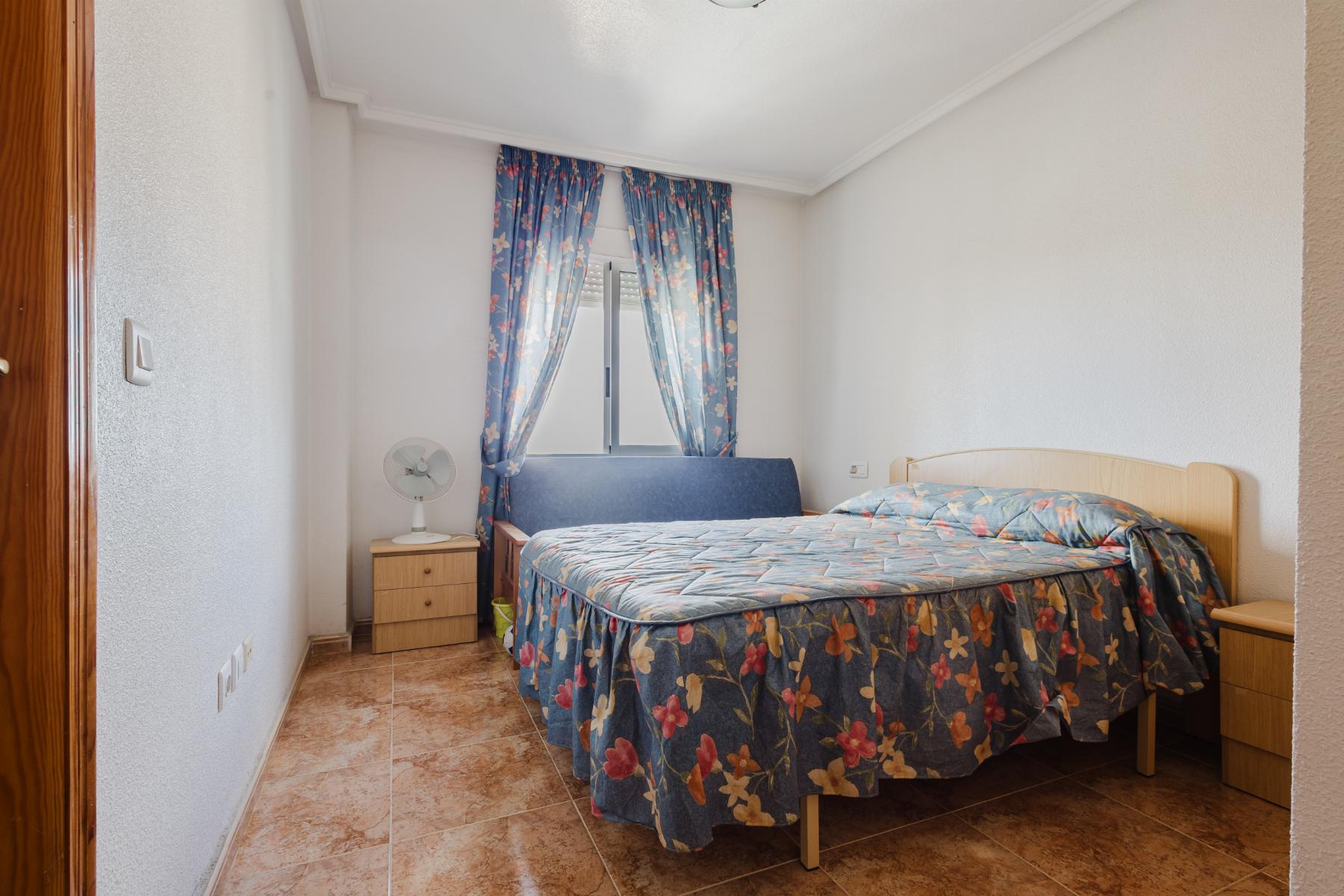 Resale - 3 Bedroom 2 Bathroom  in Torrevieja - Parque de Las Naciones - Alicante