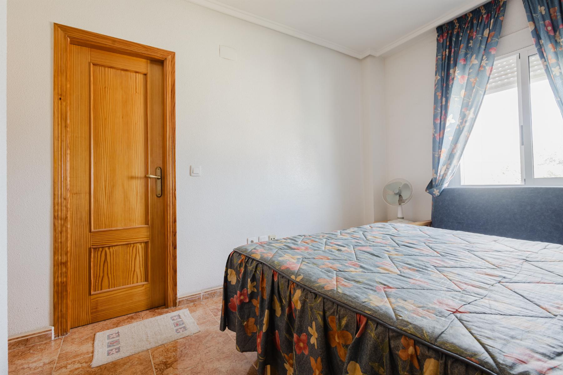 Resale - 3 Bedroom 2 Bathroom  in Torrevieja - Parque de Las Naciones - Alicante