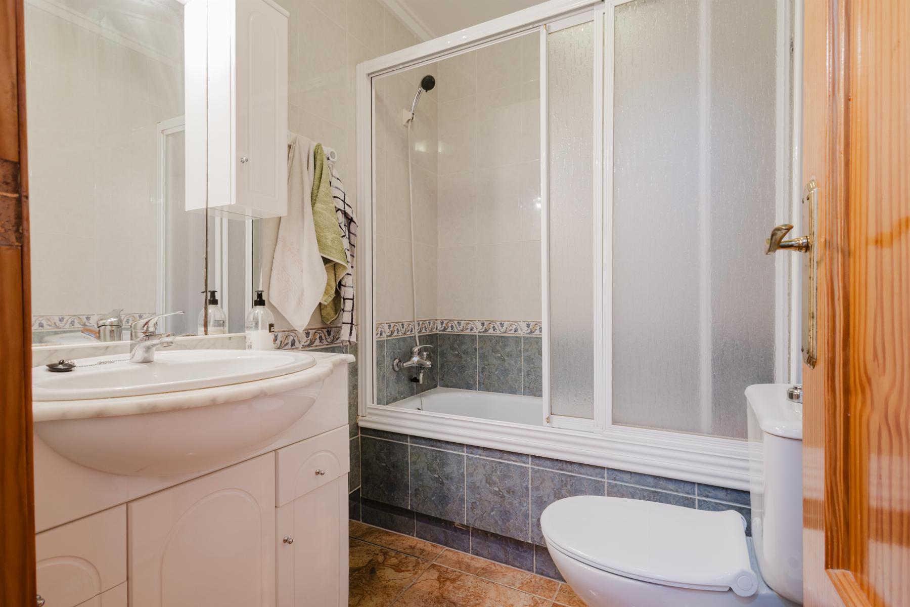 Resale - 3 Bedroom 2 Bathroom  in Torrevieja - Parque de Las Naciones - Alicante