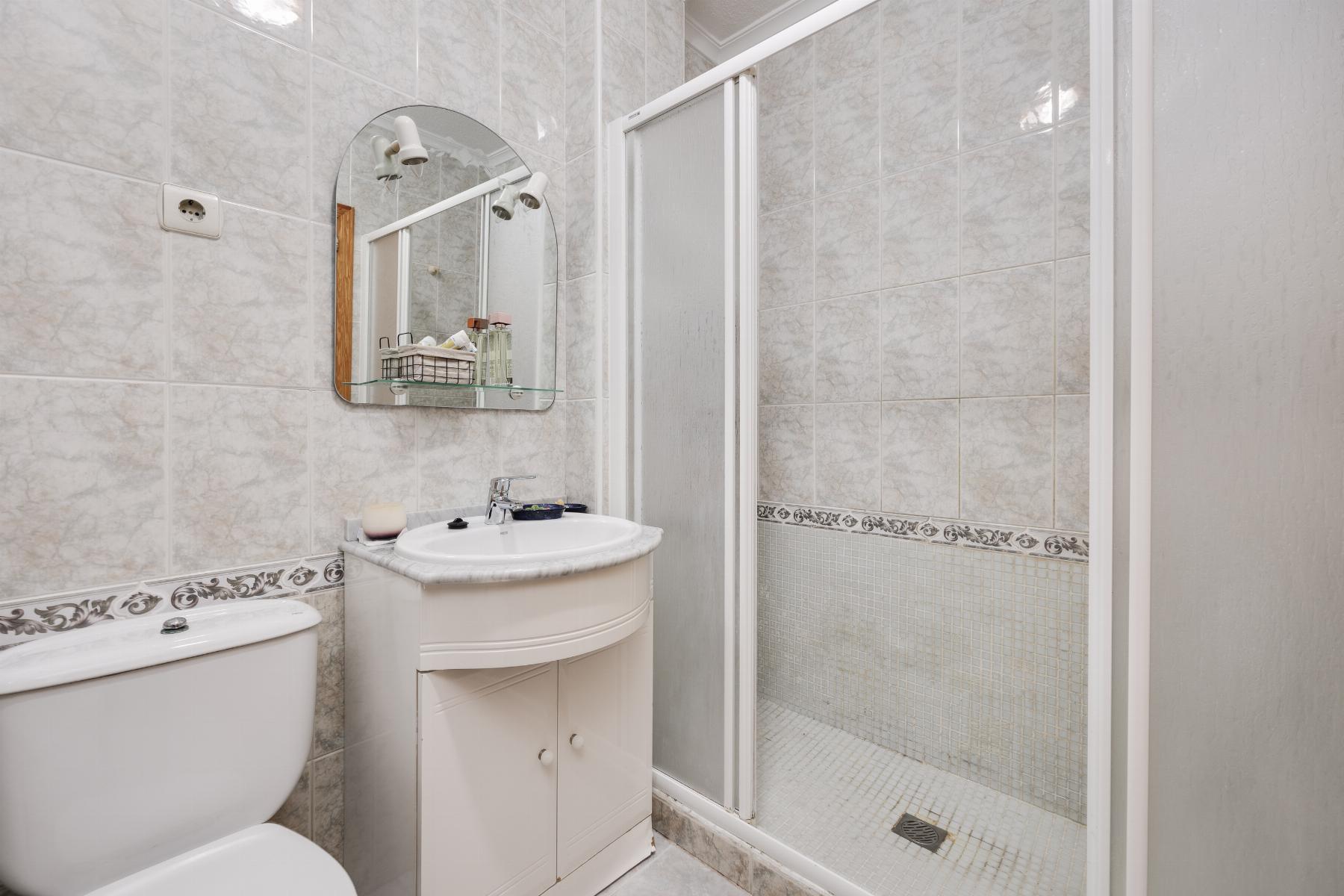 Resale - 2 Bedroom 2 Bathroom  in Torrevieja - Parque de Las Naciones - Alicante