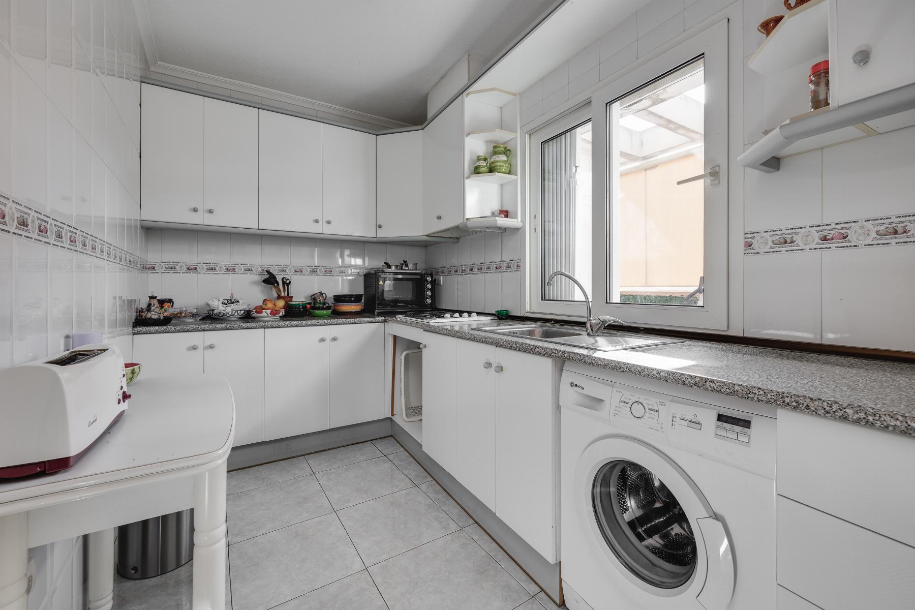 Resale - 2 Bedroom 2 Bathroom  in Torrevieja - Parque de Las Naciones - Alicante