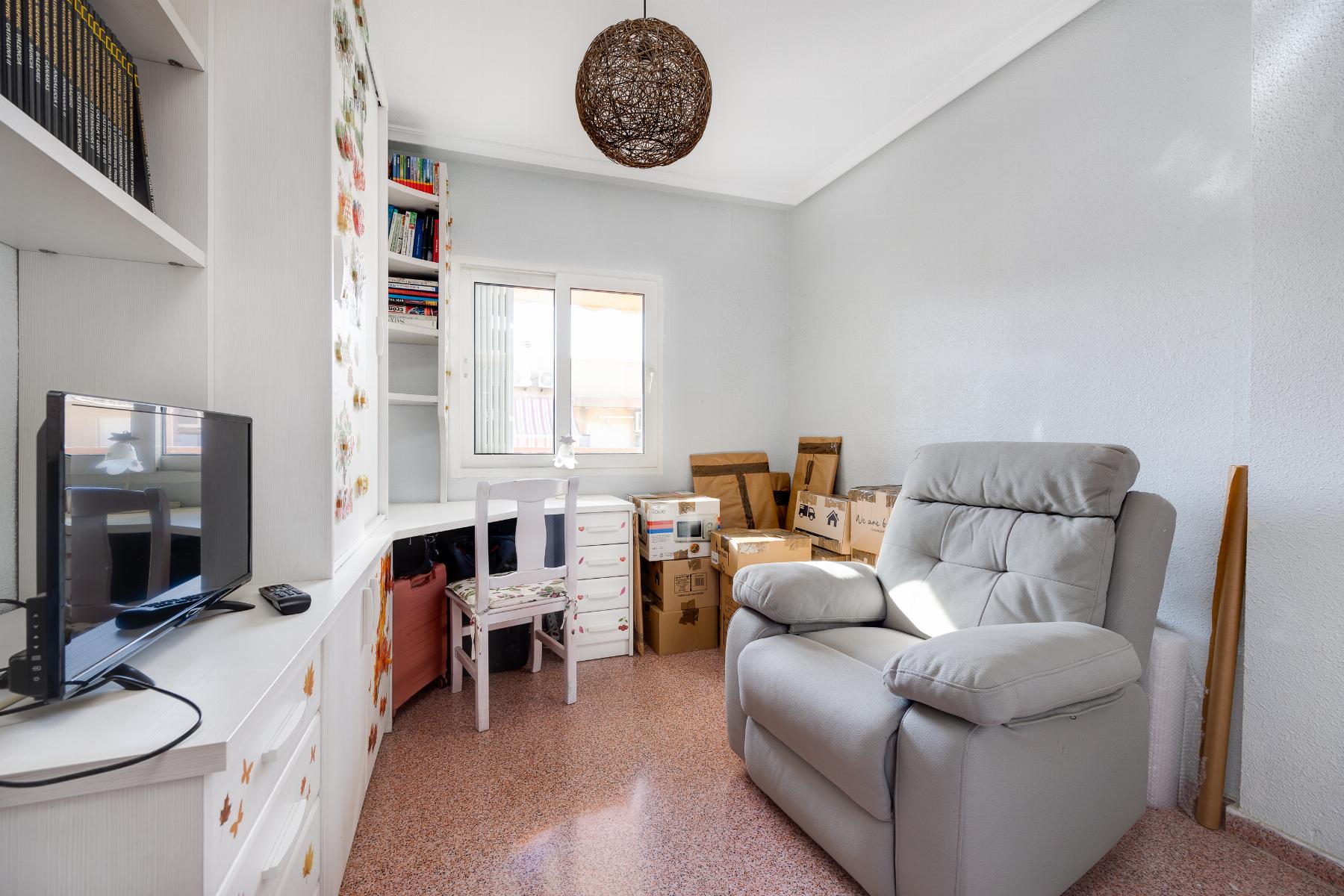 Resale - 2 Bedroom 2 Bathroom  in Torrevieja - Parque de Las Naciones - Alicante