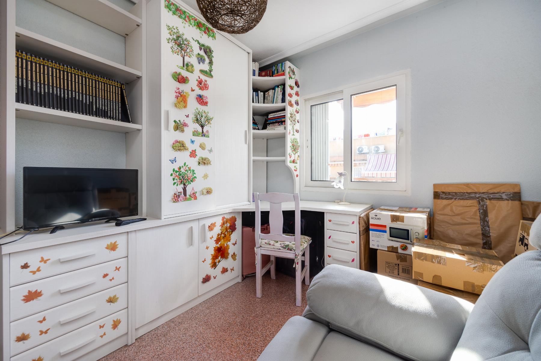 Resale - 2 Bedroom 2 Bathroom  in Torrevieja - Parque de Las Naciones - Alicante