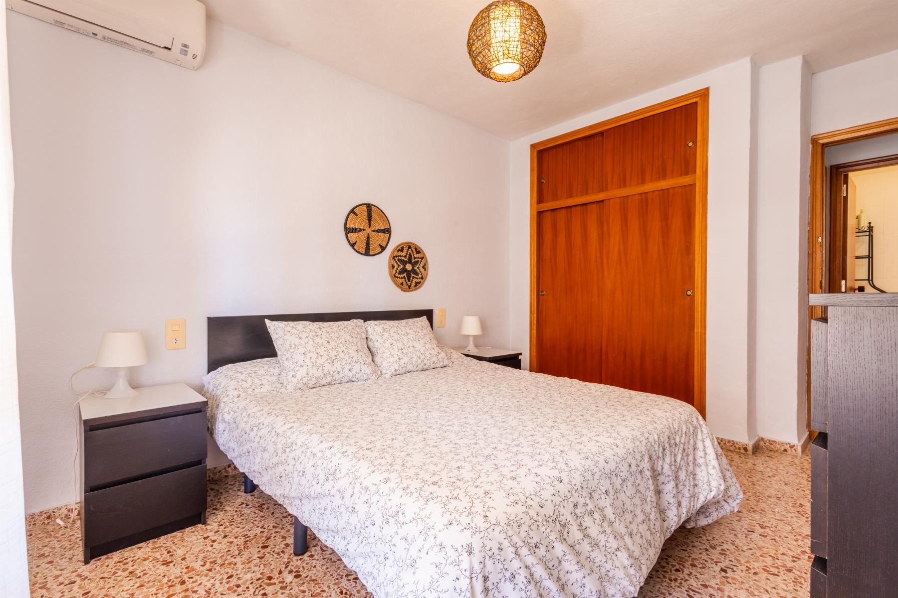 Resale - 3 Bedroom 2 Bathroom  in Torrevieja - playa de los naufragos - Alicante