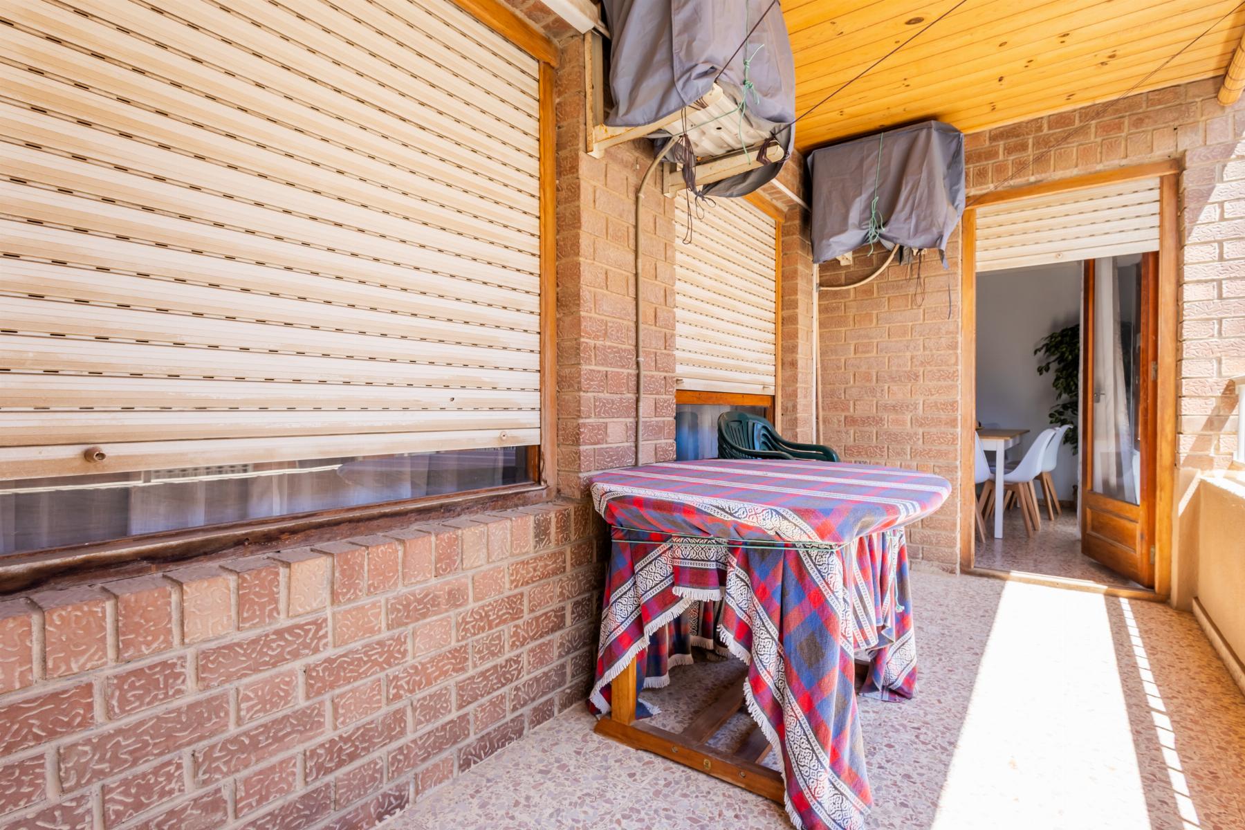 Resale - 3 Bedroom 2 Bathroom  in Torrevieja - playa de los naufragos - Alicante
