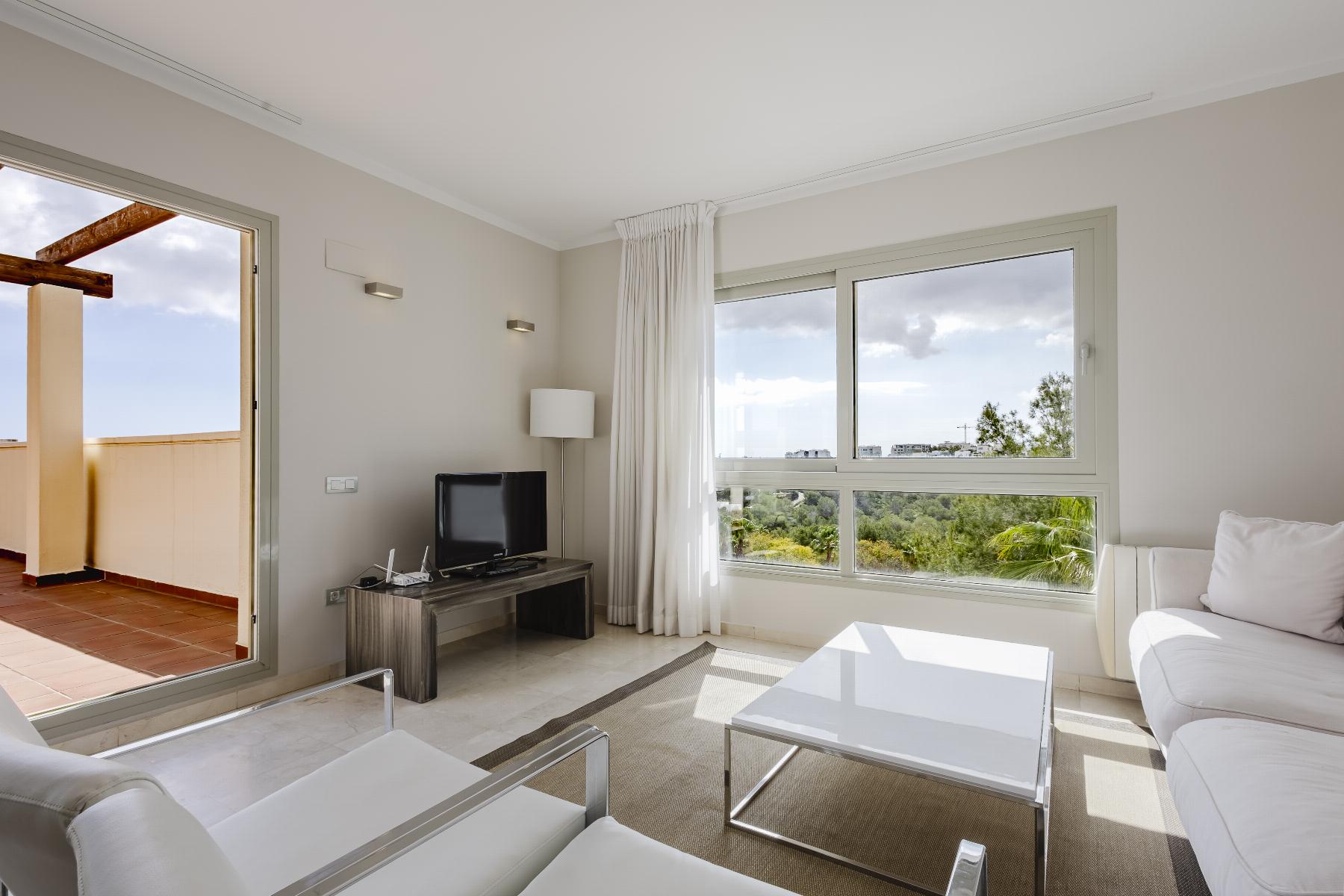 Resale - 2 Bedroom 2 Bathroom  in Orihuela Costa - Las Colinas Golf - Alicante