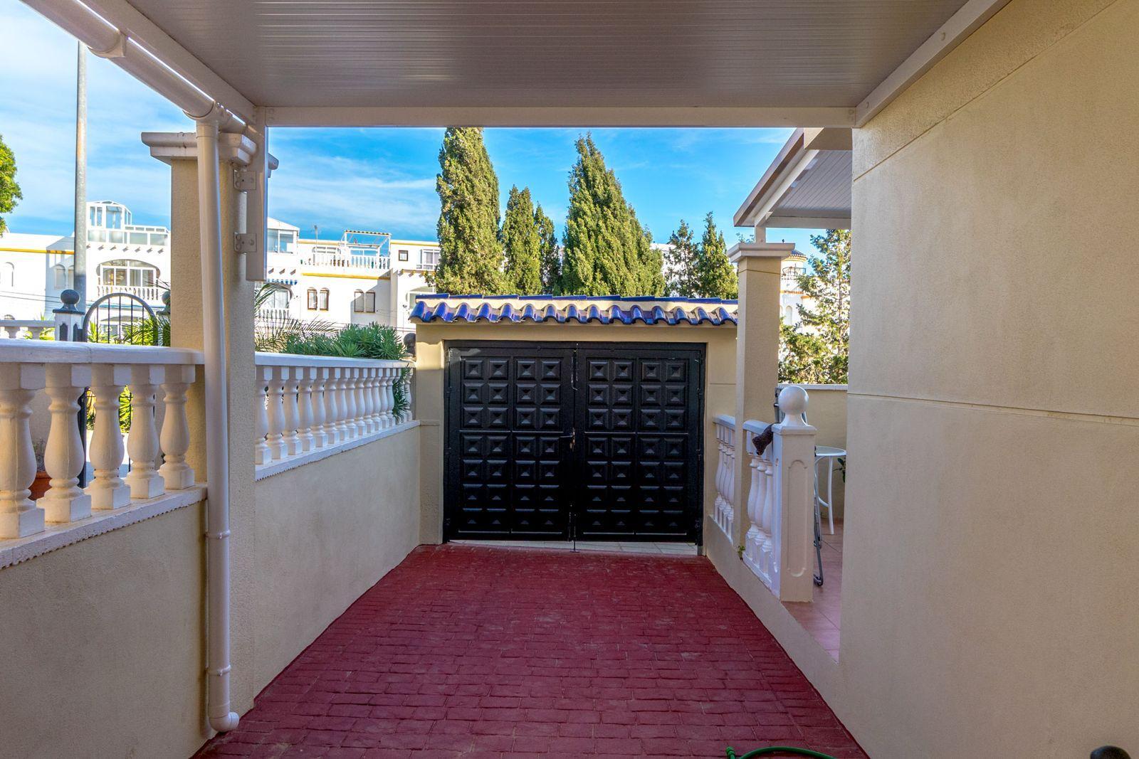 Resale - 3 Bedroom 2 Bathroom  in Orihuela Costa - Las Filipinas - Alicante