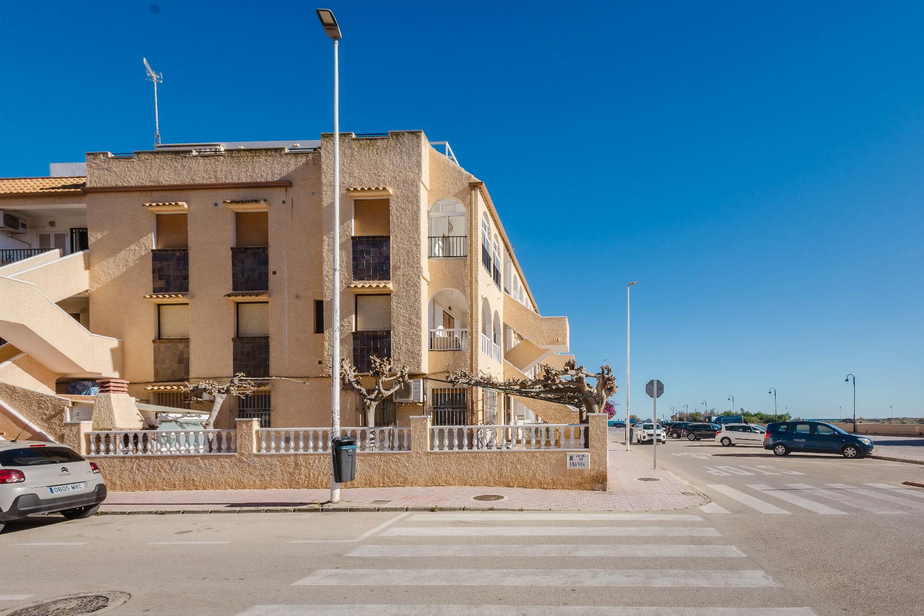 Resale - 3 Bedroom 1 Bathroom  in Torrevieja - LA MATA - Alicante