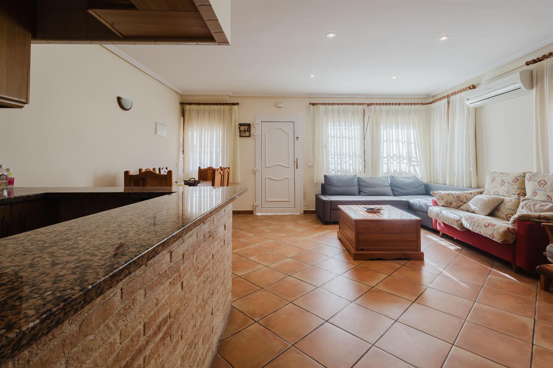 Resale - 3 Bedroom 1 Bathroom  in Torrevieja - LA MATA - Alicante