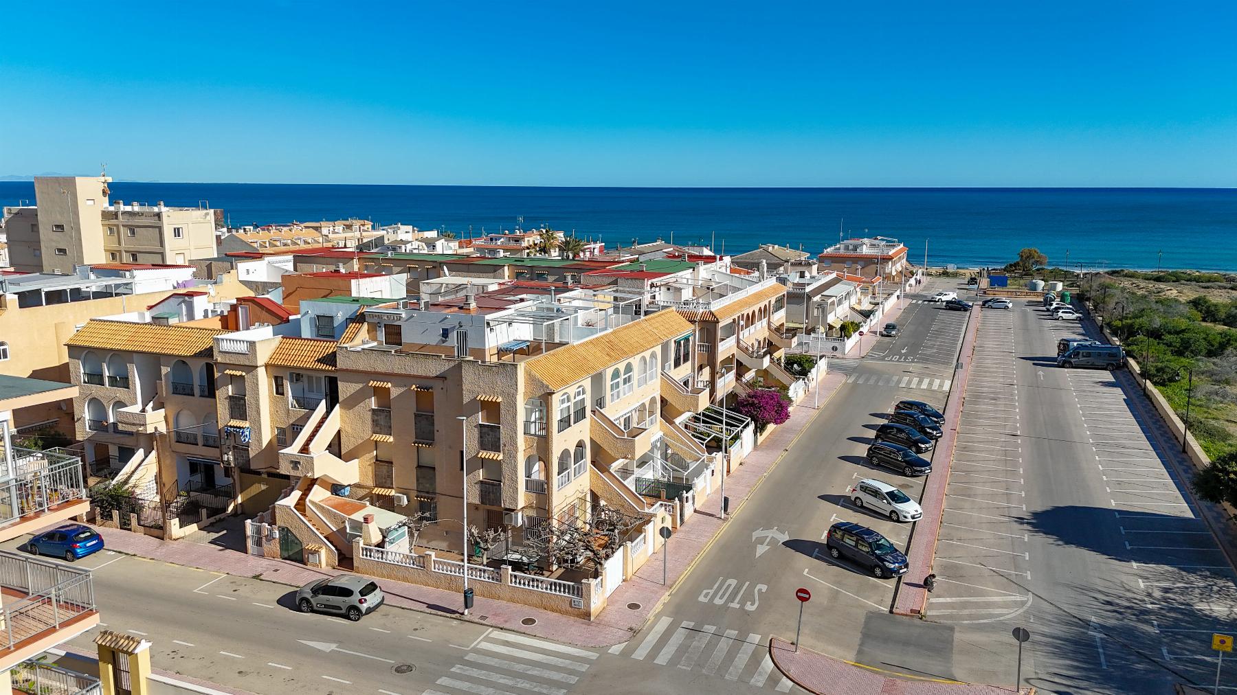 Resale - 3 Bedroom 1 Bathroom  in Torrevieja - LA MATA - Alicante