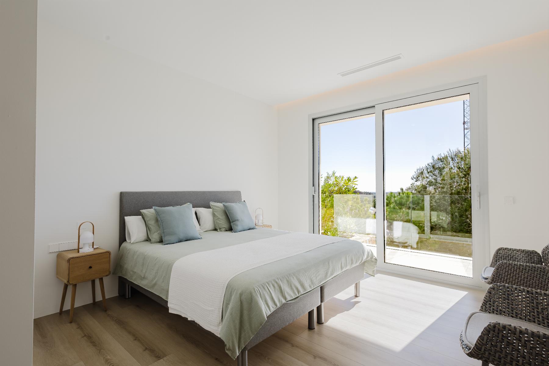 Resale - 5 Bedroom 6 Bathroom  in Orihuela Costa - Las Colinas Golf - Alicante