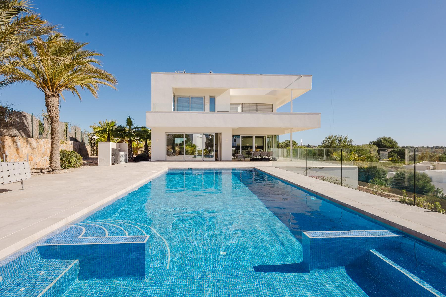 Resale - 5 Bedroom 6 Bathroom  in Orihuela Costa - Las Colinas Golf - Alicante