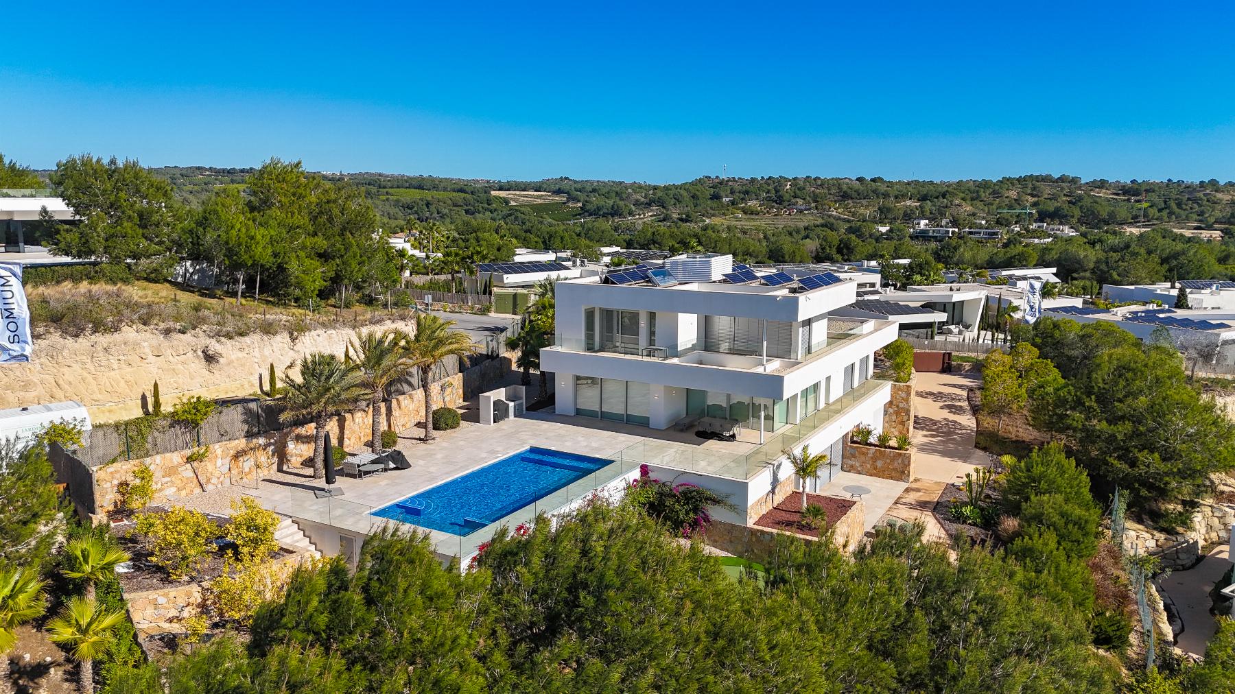 Resale - 5 Bedroom 6 Bathroom  in Orihuela Costa - Las Colinas Golf - Alicante