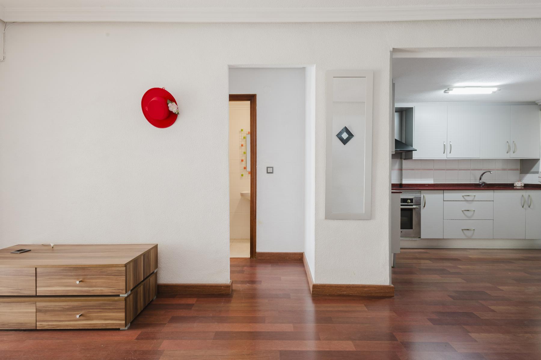 Resale - 3 Bedroom 2 Bathroom  in Torrevieja - Playa del Acequión - Alicante