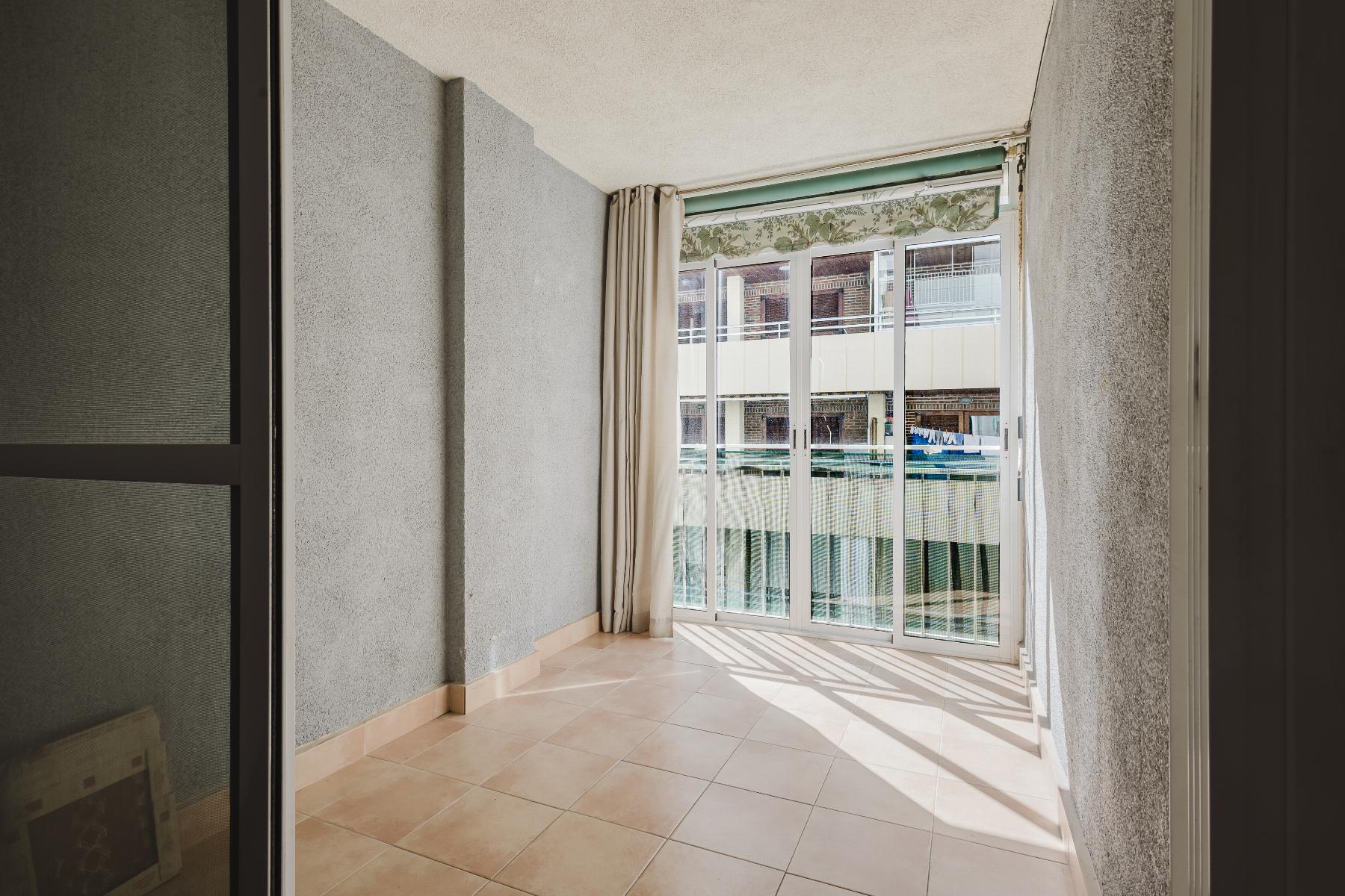 Resale - 3 Bedroom 2 Bathroom  in Torrevieja - Playa del Acequión - Alicante