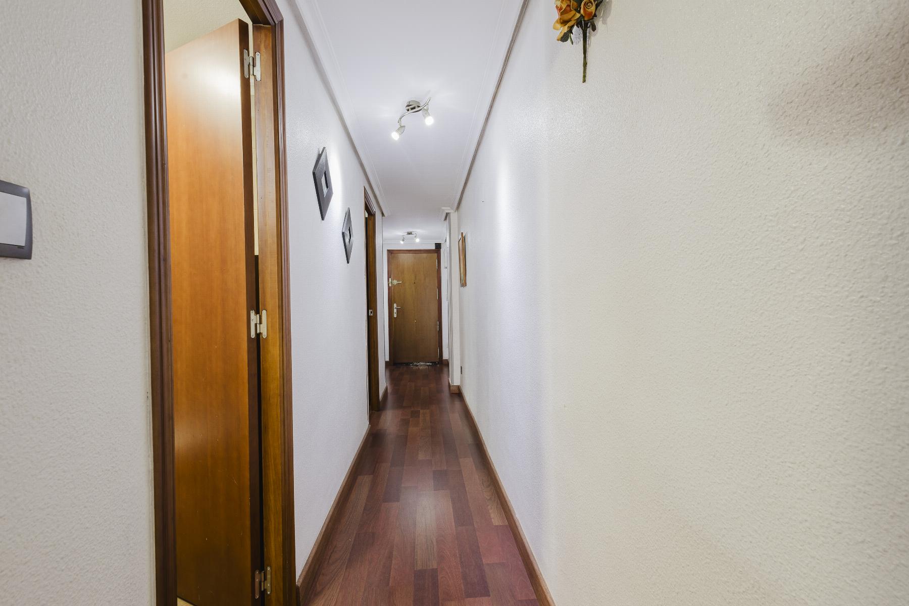 Resale - 3 Bedroom 2 Bathroom  in Torrevieja - Playa del Acequión - Alicante