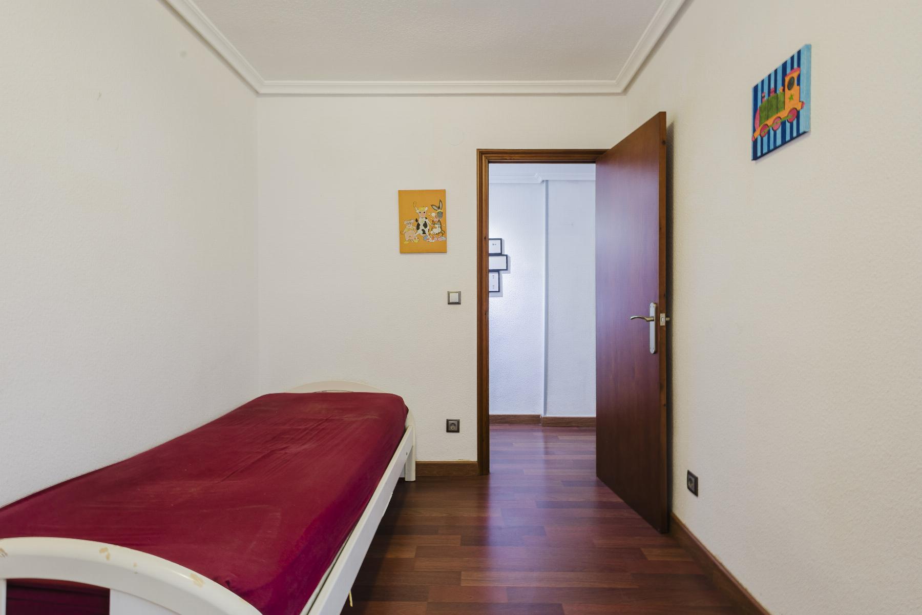 Resale - 3 Bedroom 2 Bathroom  in Torrevieja - Playa del Acequión - Alicante