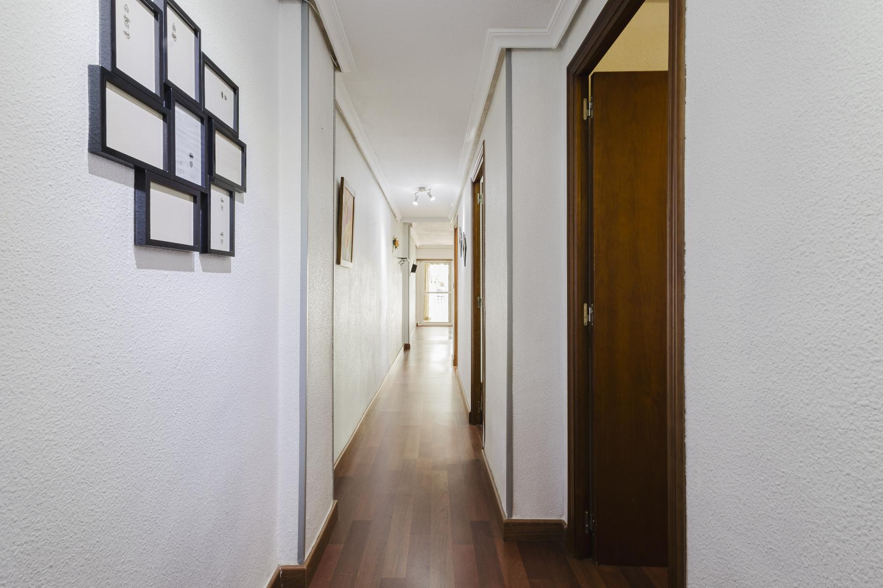 Resale - 3 Bedroom 2 Bathroom  in Torrevieja - Playa del Acequión - Alicante