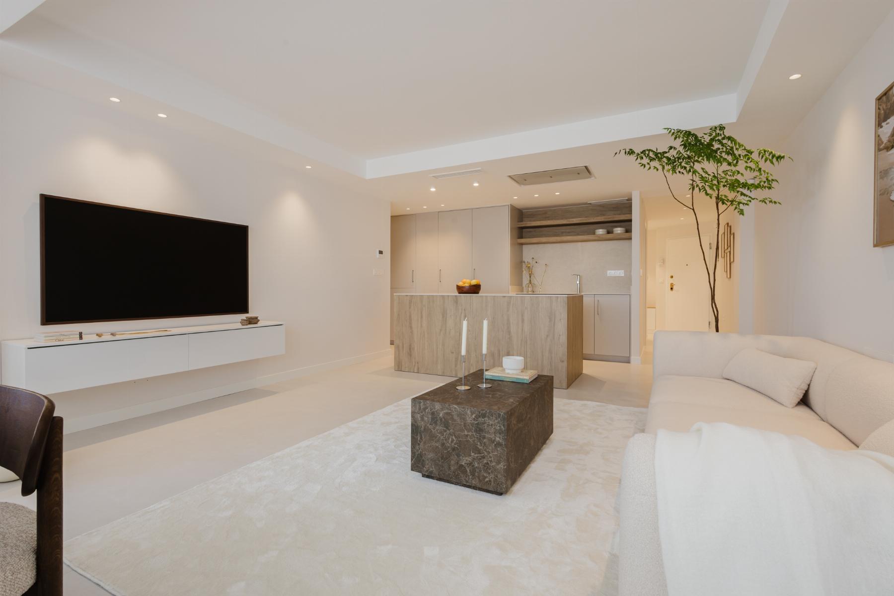Resale - 3 Bedroom 3 Bathroom  in Torrevieja - Playa del Acequión - Alicante