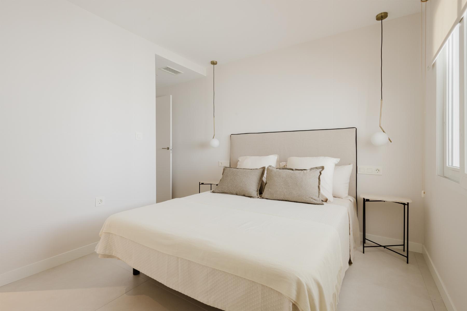 Resale - 3 Bedroom 3 Bathroom  in Torrevieja - Playa del Acequión - Alicante