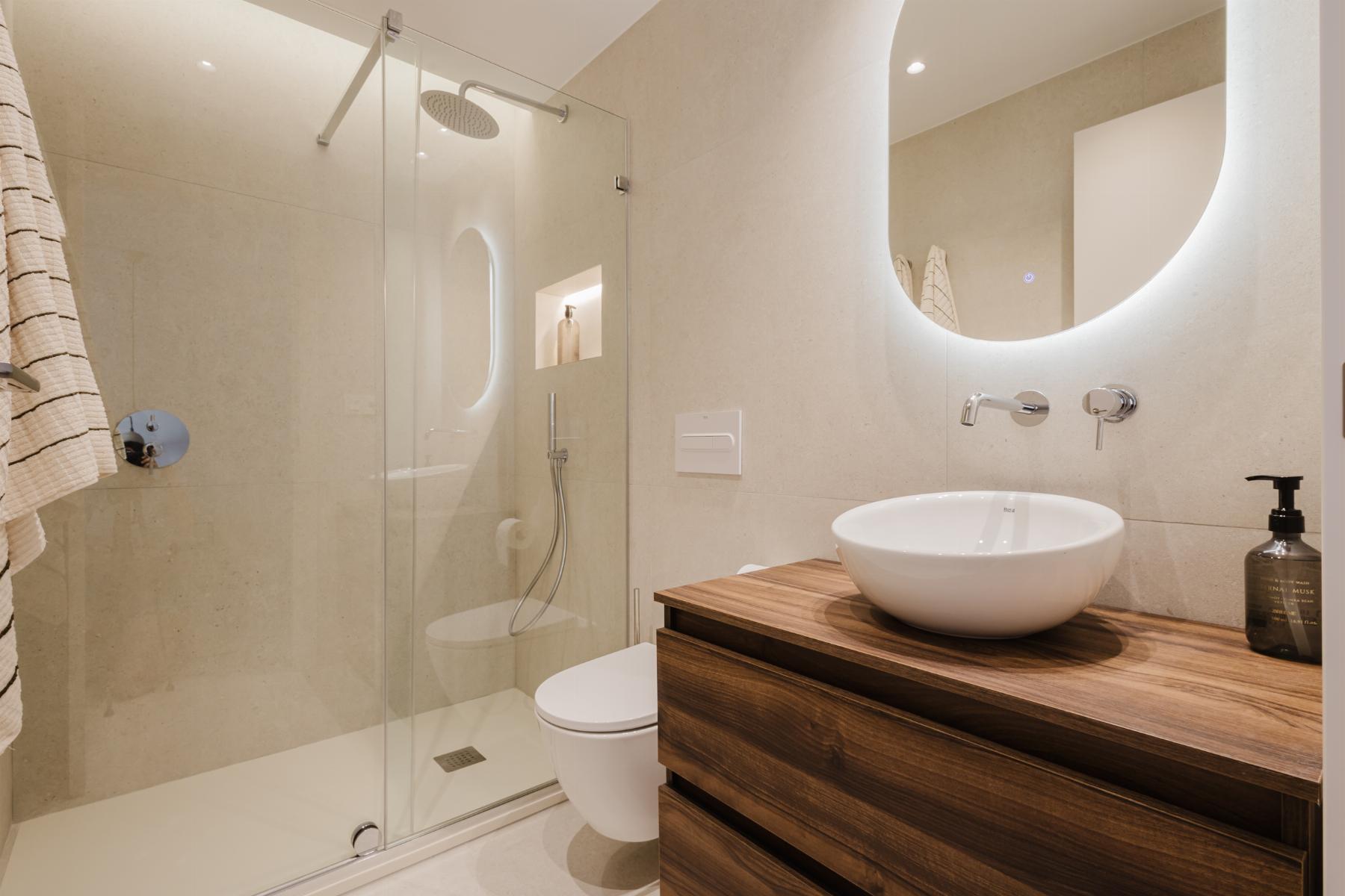 Resale - 3 Bedroom 3 Bathroom  in Torrevieja - Playa del Acequión - Alicante