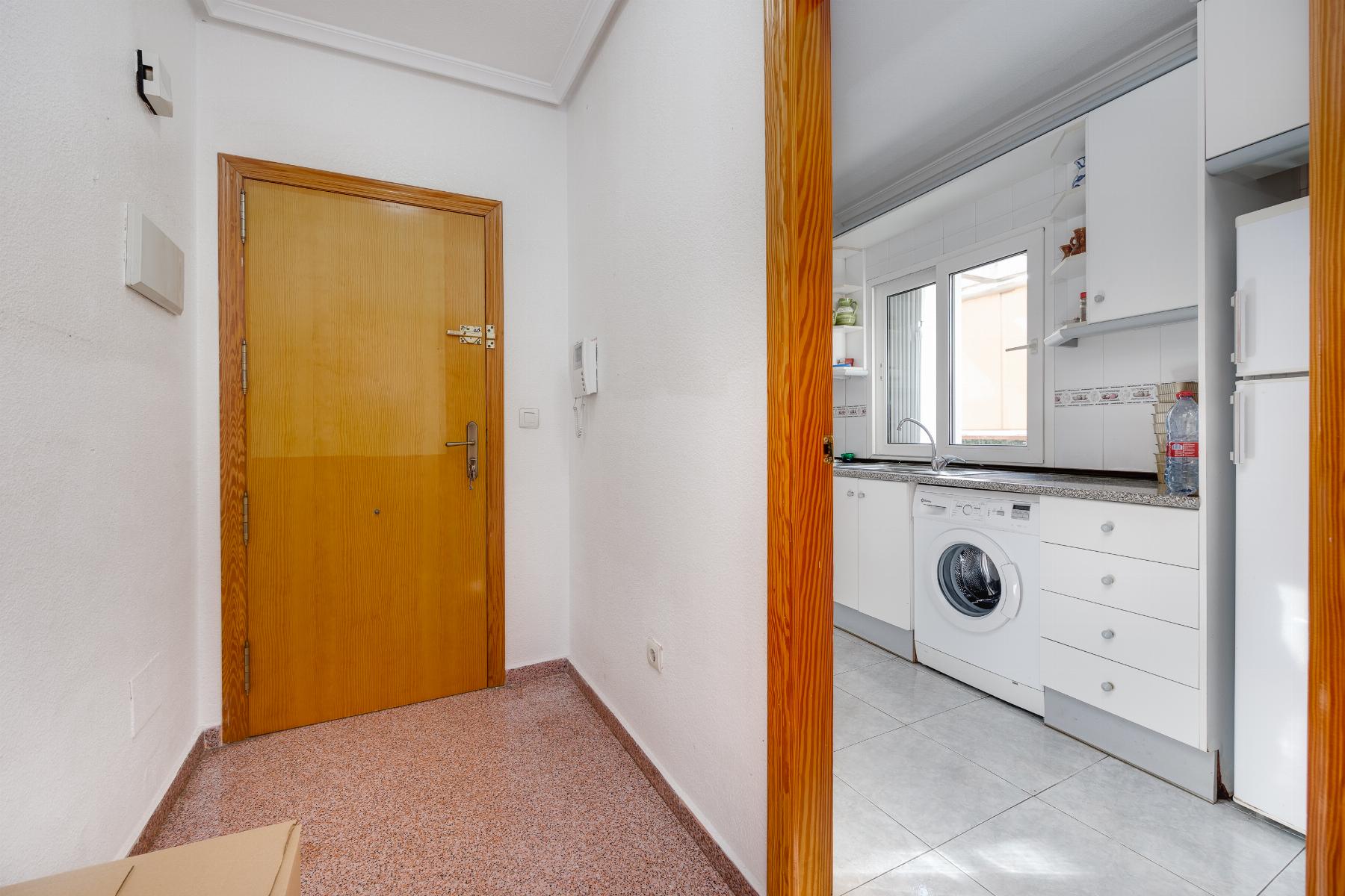 Resale - 2 Bedroom 2 Bathroom  in Torrevieja - Parque de Las Naciones - Alicante