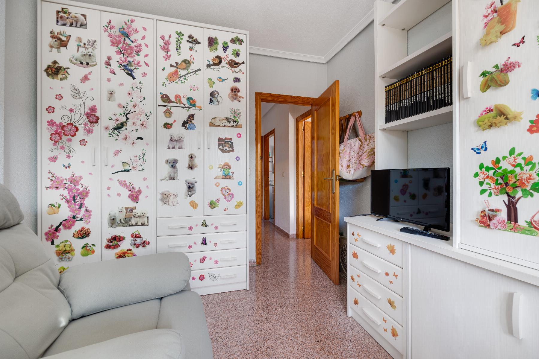 Resale - 2 Bedroom 2 Bathroom  in Torrevieja - Parque de Las Naciones - Alicante