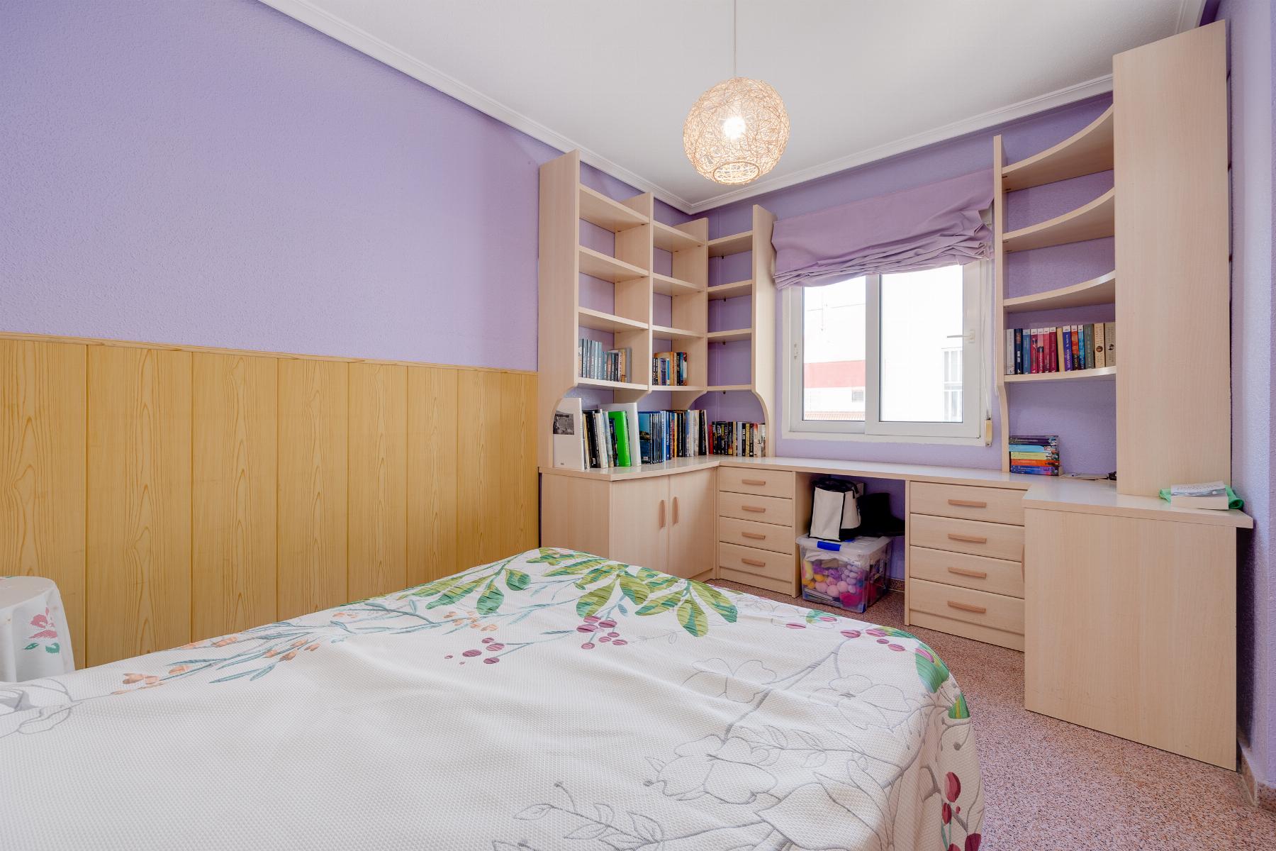 Resale - 2 Bedroom 2 Bathroom  in Torrevieja - Parque de Las Naciones - Alicante