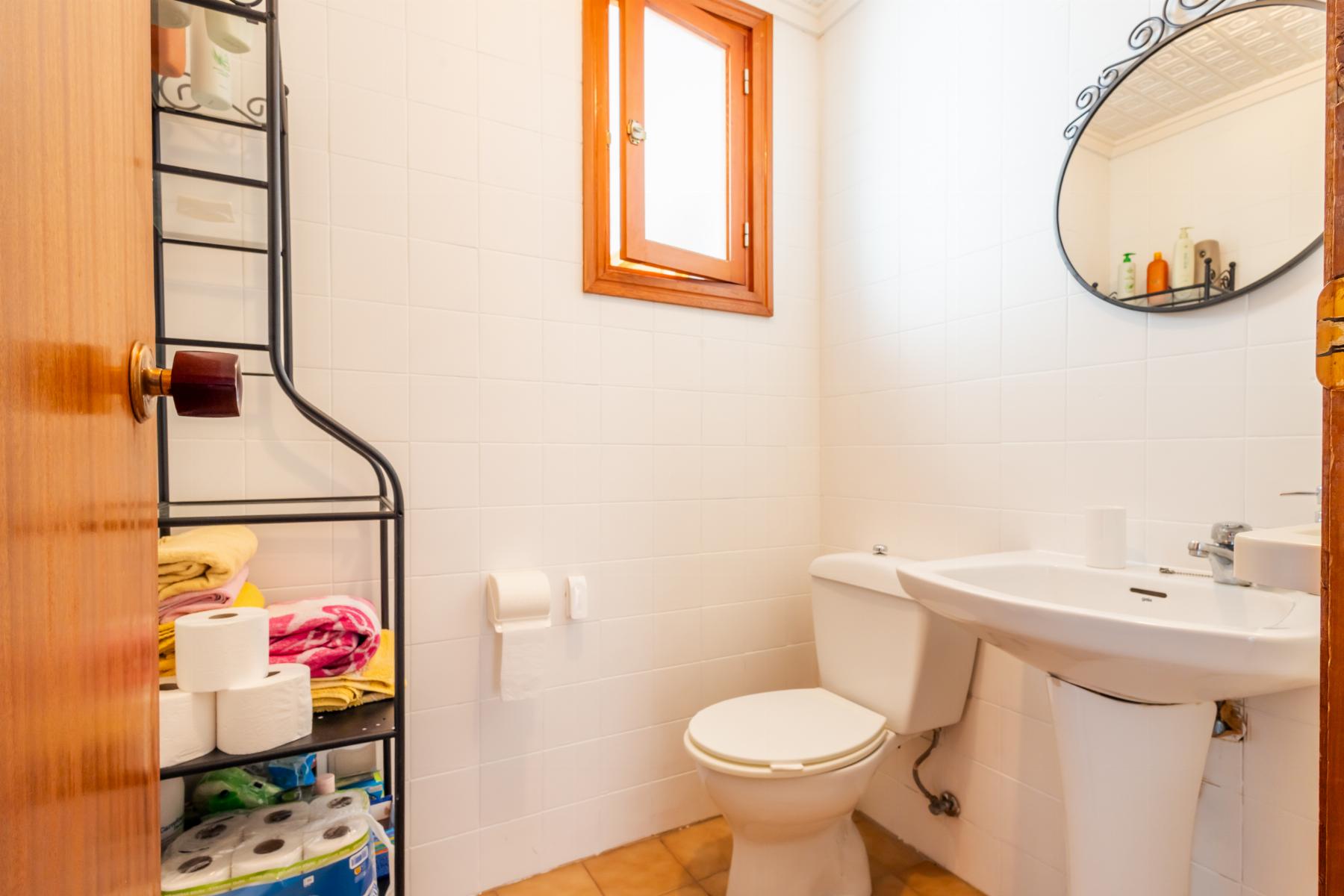 Resale - 3 Bedroom 2 Bathroom  in Torrevieja - playa de los naufragos - Alicante