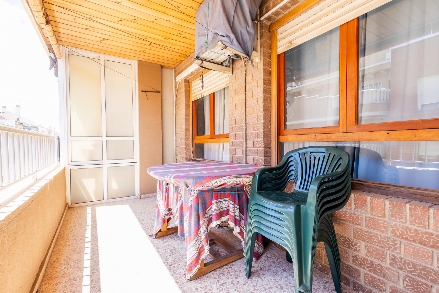 Resale - 3 Bedroom 2 Bathroom  in Torrevieja - playa de los naufragos - Alicante