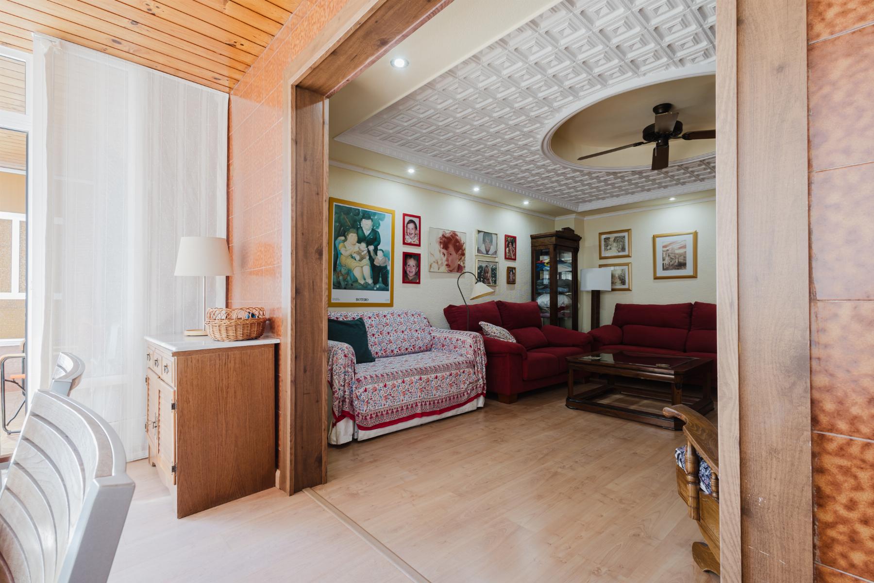 Resale - 3 Bedroom 2 Bathroom  in Torrevieja - Playa del Acequión - Alicante