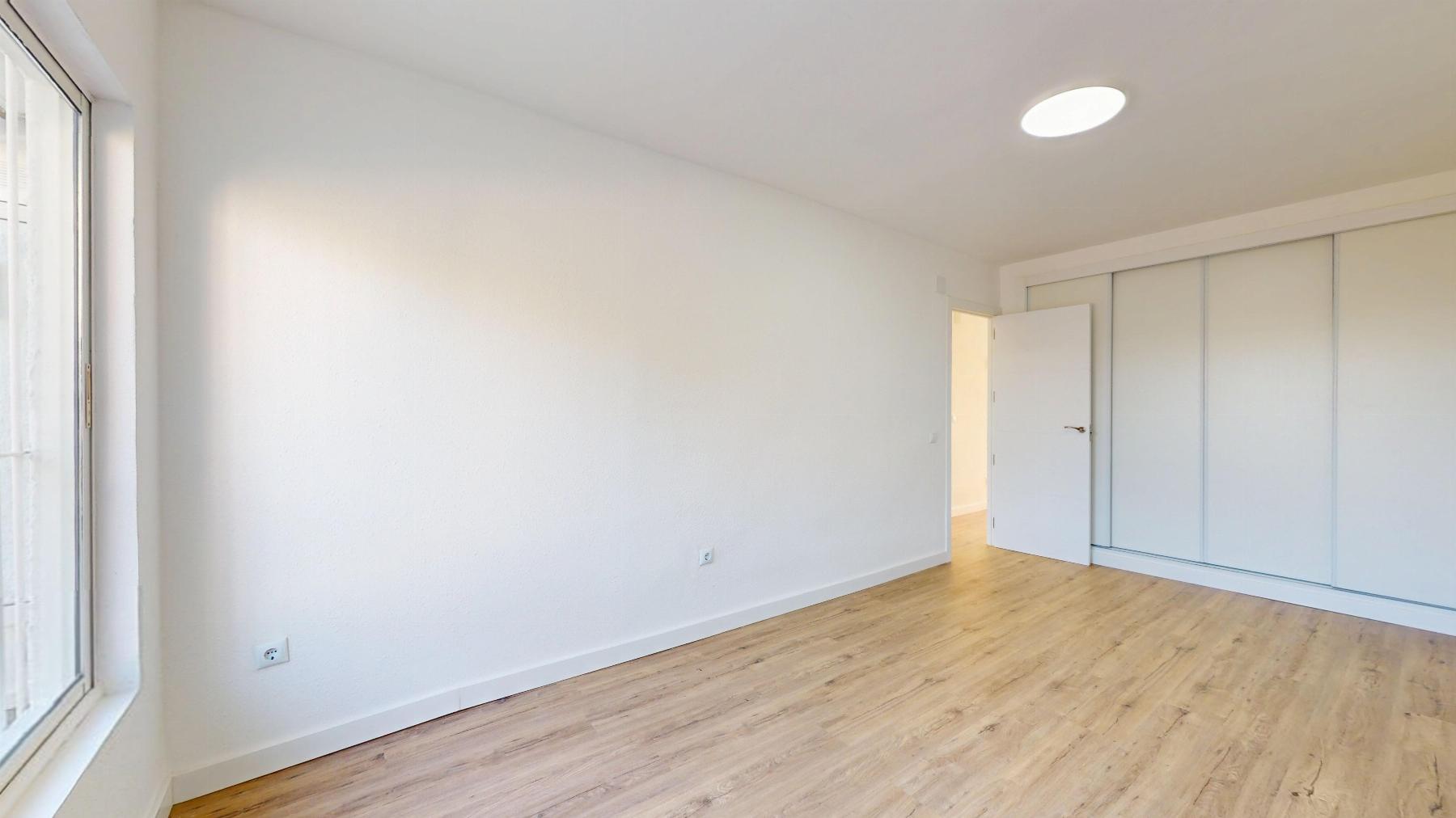 Resale - 2 Bedroom 1 Bathroom  in Orihuela Costa - Villamartin - Alicante