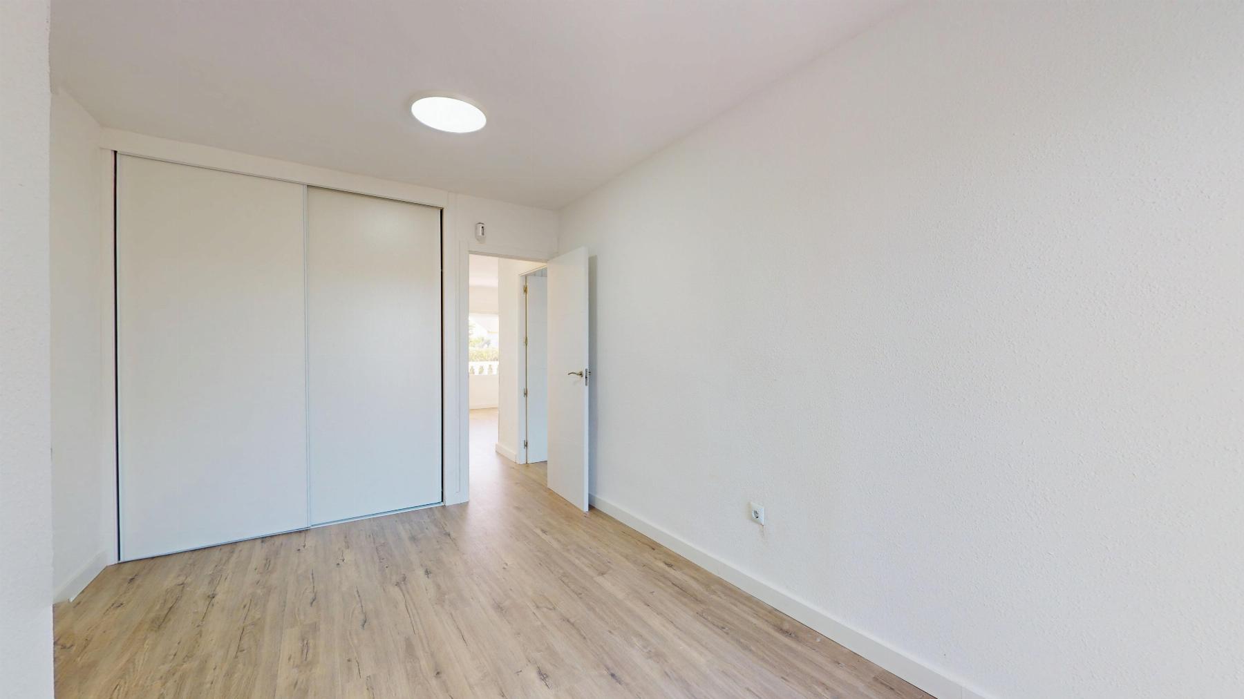 Resale - 2 Bedroom 1 Bathroom  in Orihuela Costa - Villamartin - Alicante