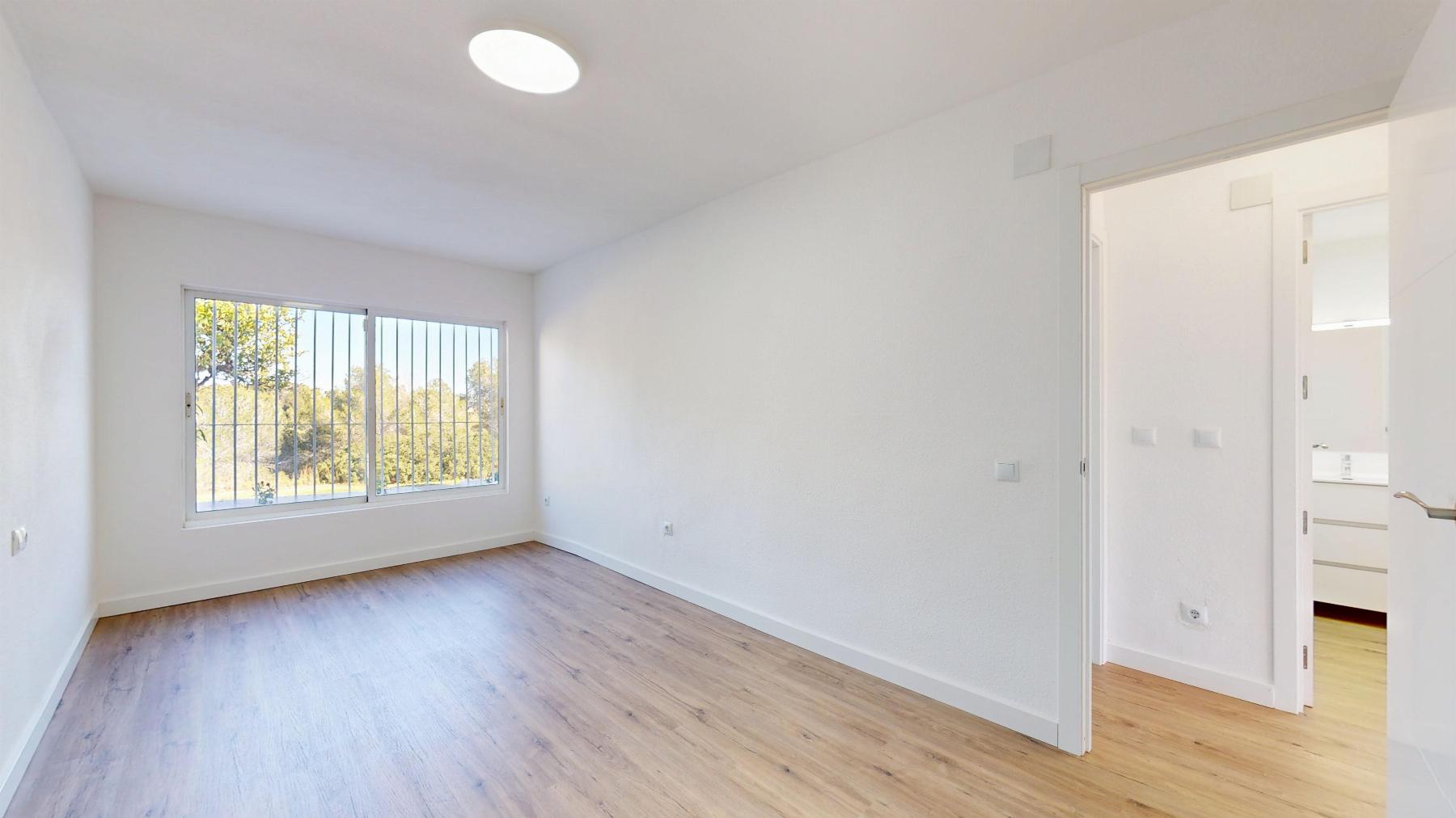 Resale - 2 Bedroom 1 Bathroom  in Orihuela Costa - Villamartin - Alicante