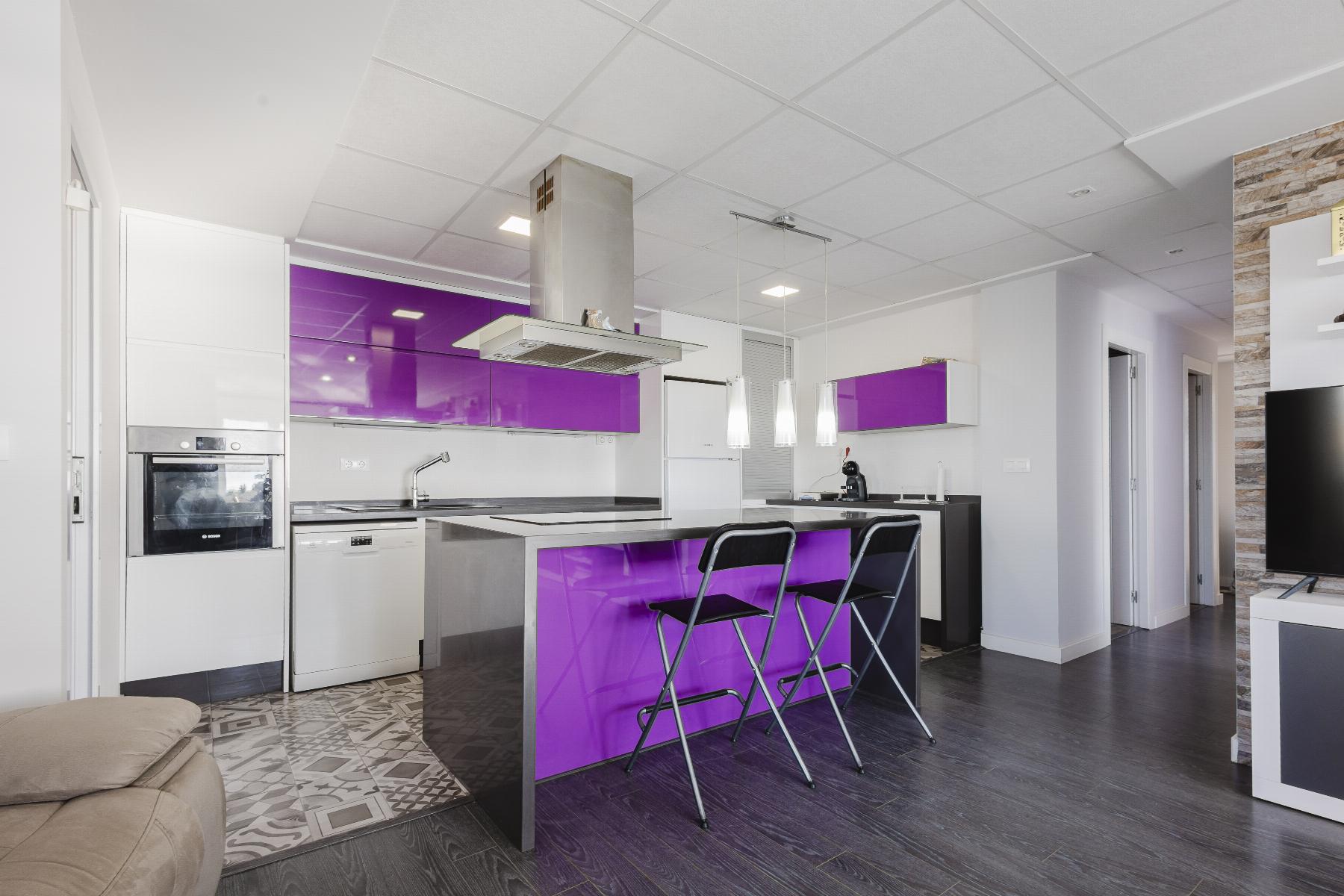 Resale - 3 Bedroom 2 Bathroom  in Torrevieja - Playa del Acequión - Alicante