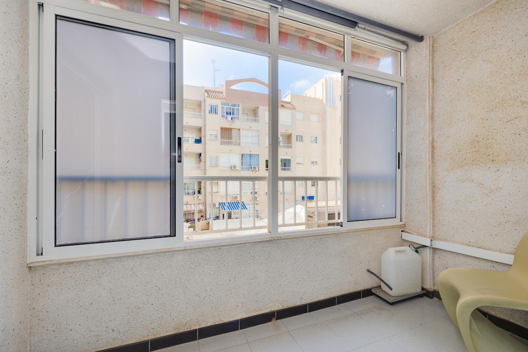 Resale - 1 Bedroom 1 Bathroom  in Torrevieja - Playa de Los Locos-Curva del Palangre - Alicante