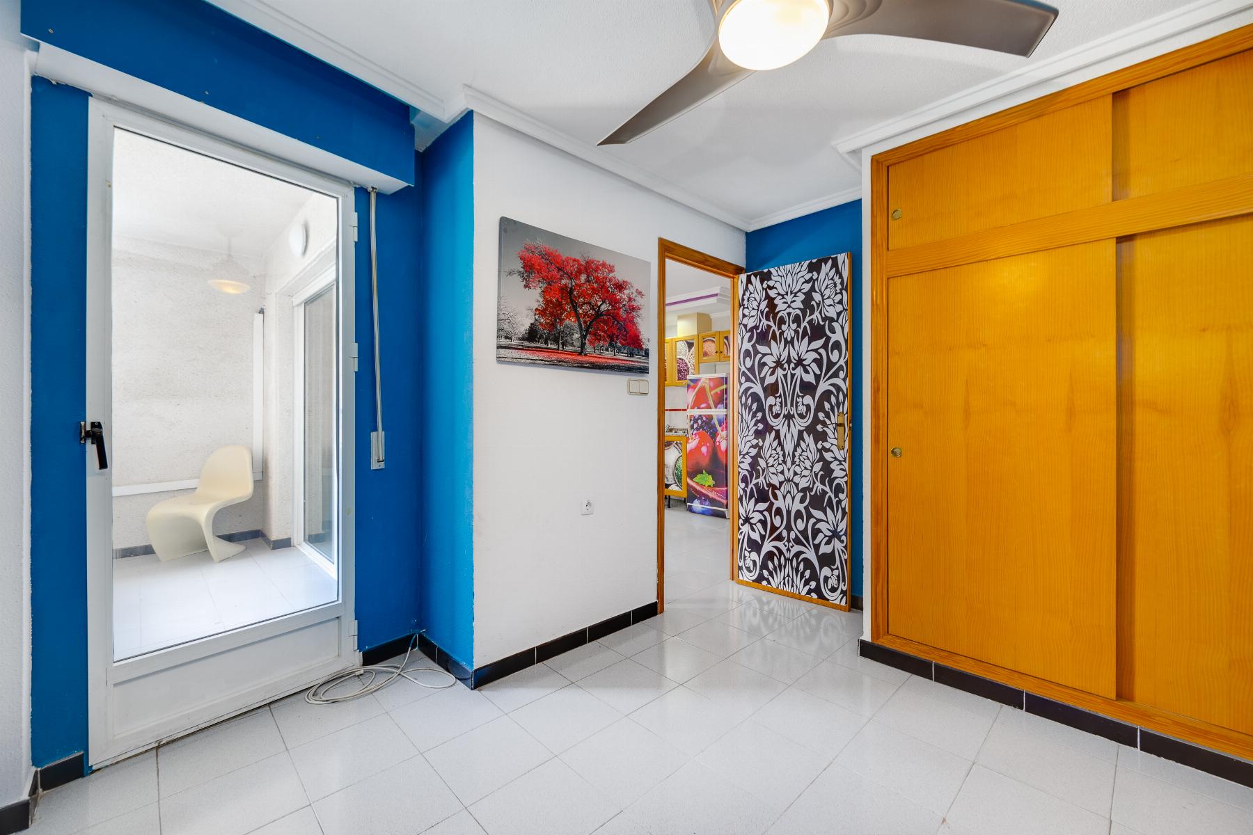 Resale - 1 Bedroom 1 Bathroom  in Torrevieja - Playa de Los Locos-Curva del Palangre - Alicante