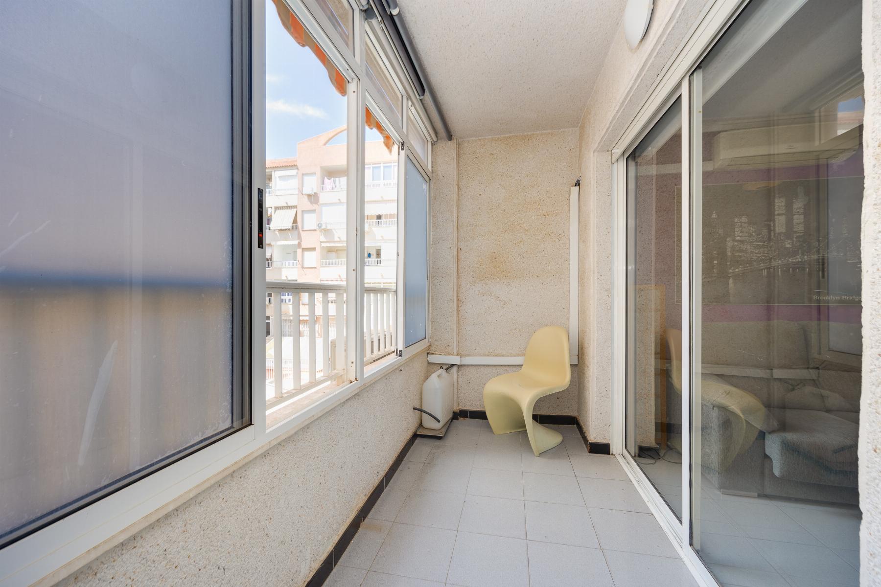 Resale - 1 Bedroom 1 Bathroom  in Torrevieja - Playa de Los Locos-Curva del Palangre - Alicante