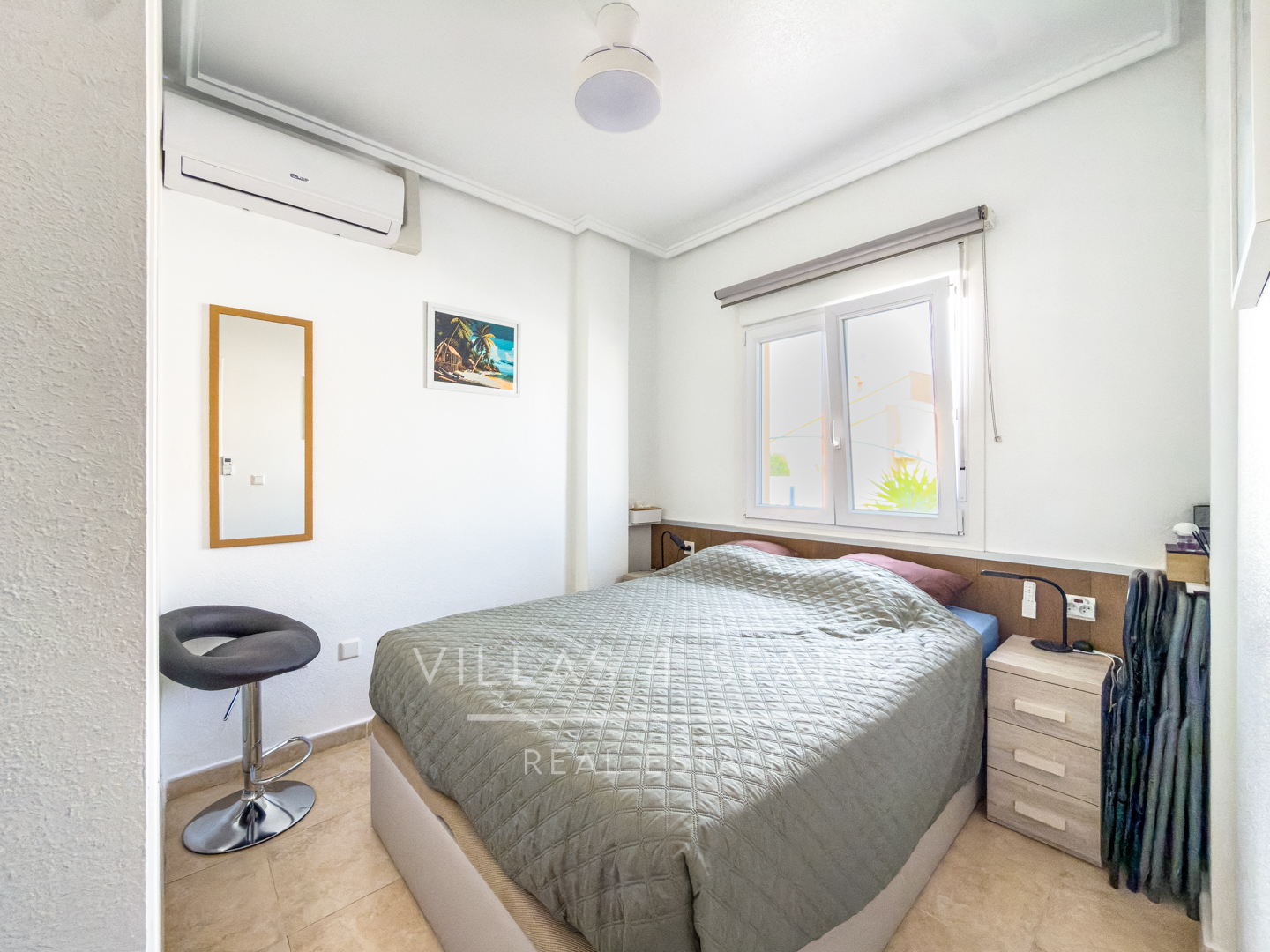 Resale - 3 Bed 2 Bath townhouse with roof terrace and community pool in Benijofar - Ciudad Quesada  - calle rio miño - Alicante