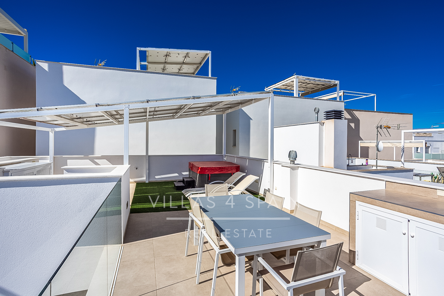 Resale - 3 bed 3 bath modern villa with private pool for sale in Benijofar, Alicante - calle felipe hernandez - Alicante