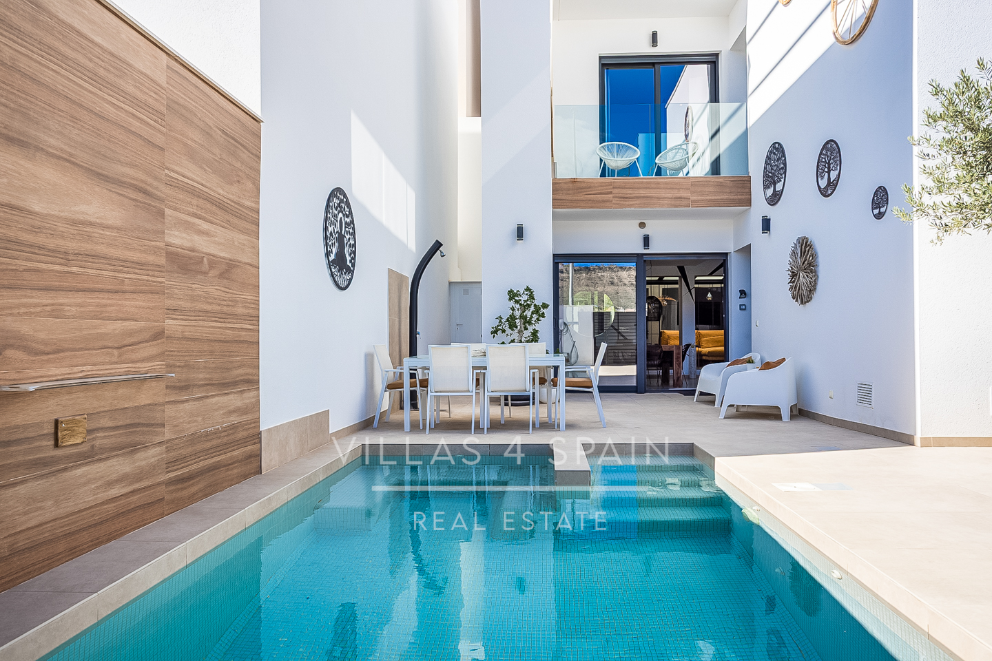 Resale - 3 bed 3 bath modern villa with private pool for sale in Benijofar, Alicante - calle felipe hernandez - Alicante