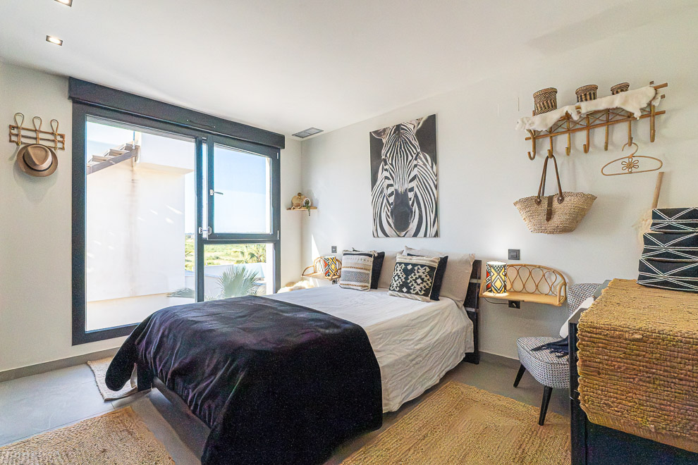 Resale - 4 bed 2 bath villa with private pool for sale in Benijofar - calle goya - Alicante