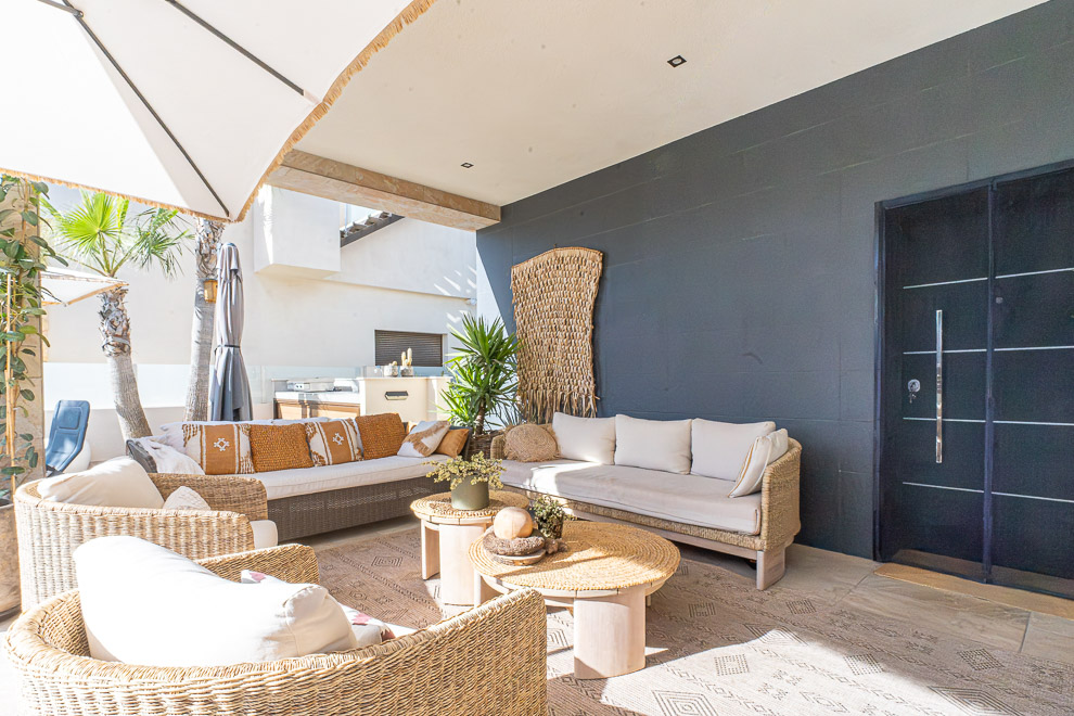 Resale - 4 bed 2 bath villa with private pool for sale in Benijofar - calle goya - Alicante