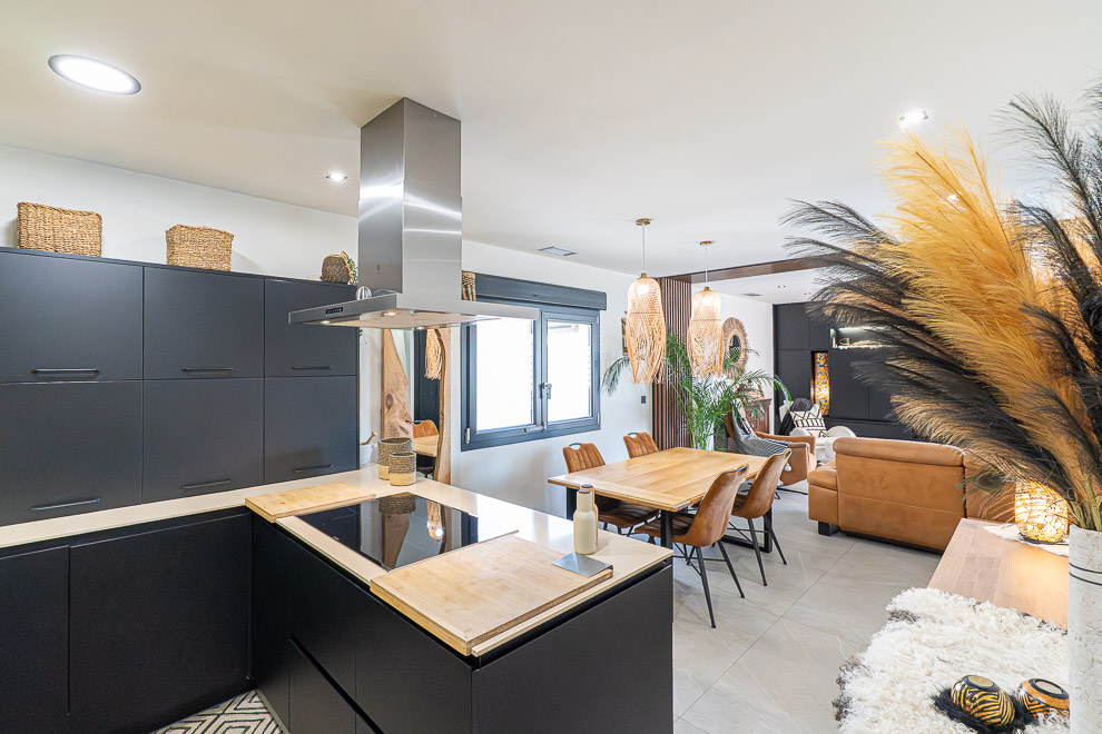 Resale - 4 bed 2 bath villa with private pool for sale in Benijofar - calle goya - Alicante